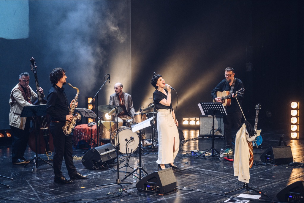 Do posljednjeg mjesta popunjena dvorana ZeKaEm-a nagradila Maju Posavec ovacijama 