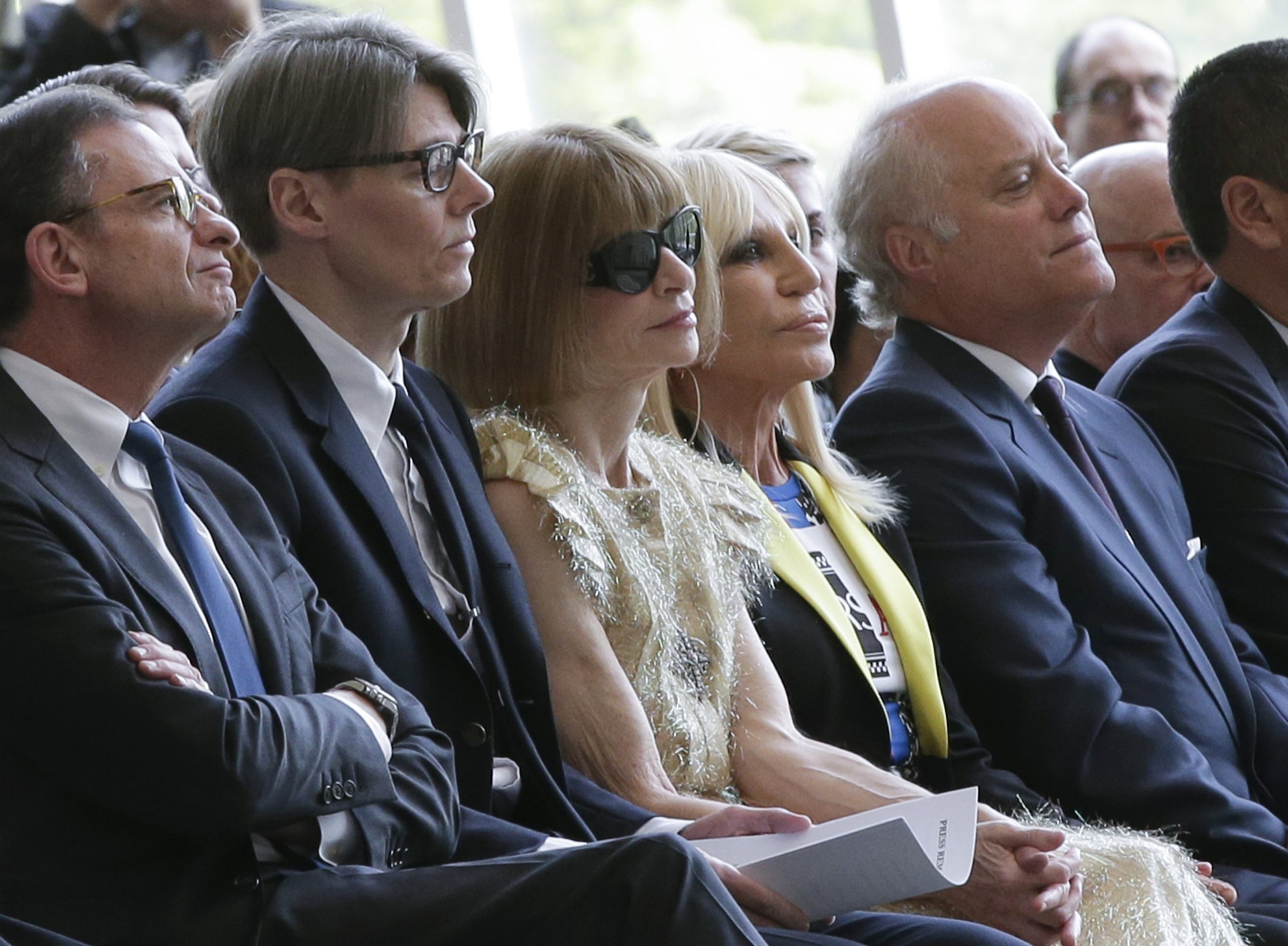 Donatella Versace preskočila svoj prvi Versace show nakon otkaza Hello Magazin Croatia Hrvatska