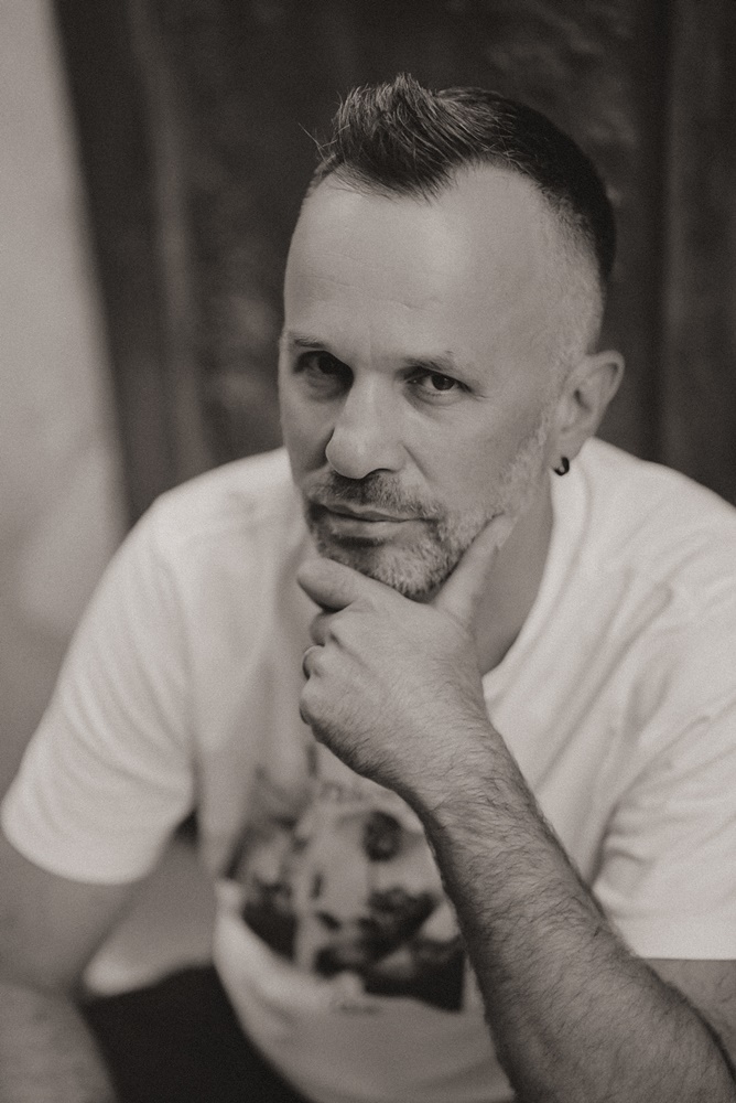 ELVIS SRŠEN I SAŠA ANTIĆ DONOSE IZILI MIŠI - DUET KOJI SPAJA FUNK, BLUES I SPLITSKI RAP 