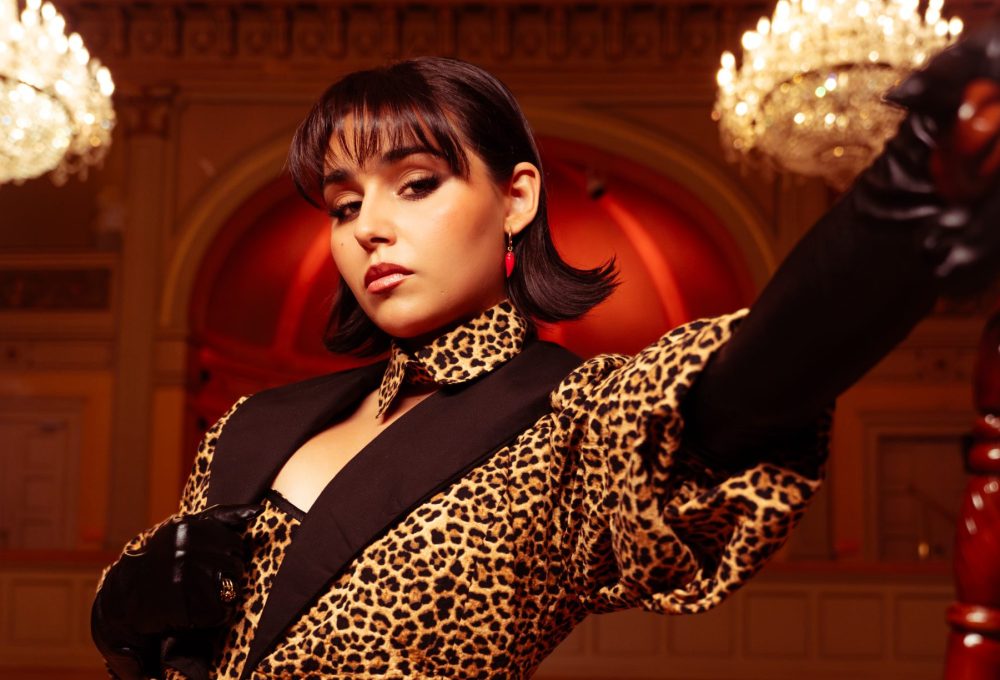 Eurovizijska zvijezda Alessandra donosi kraljevsku himnu ženskoj snazi!