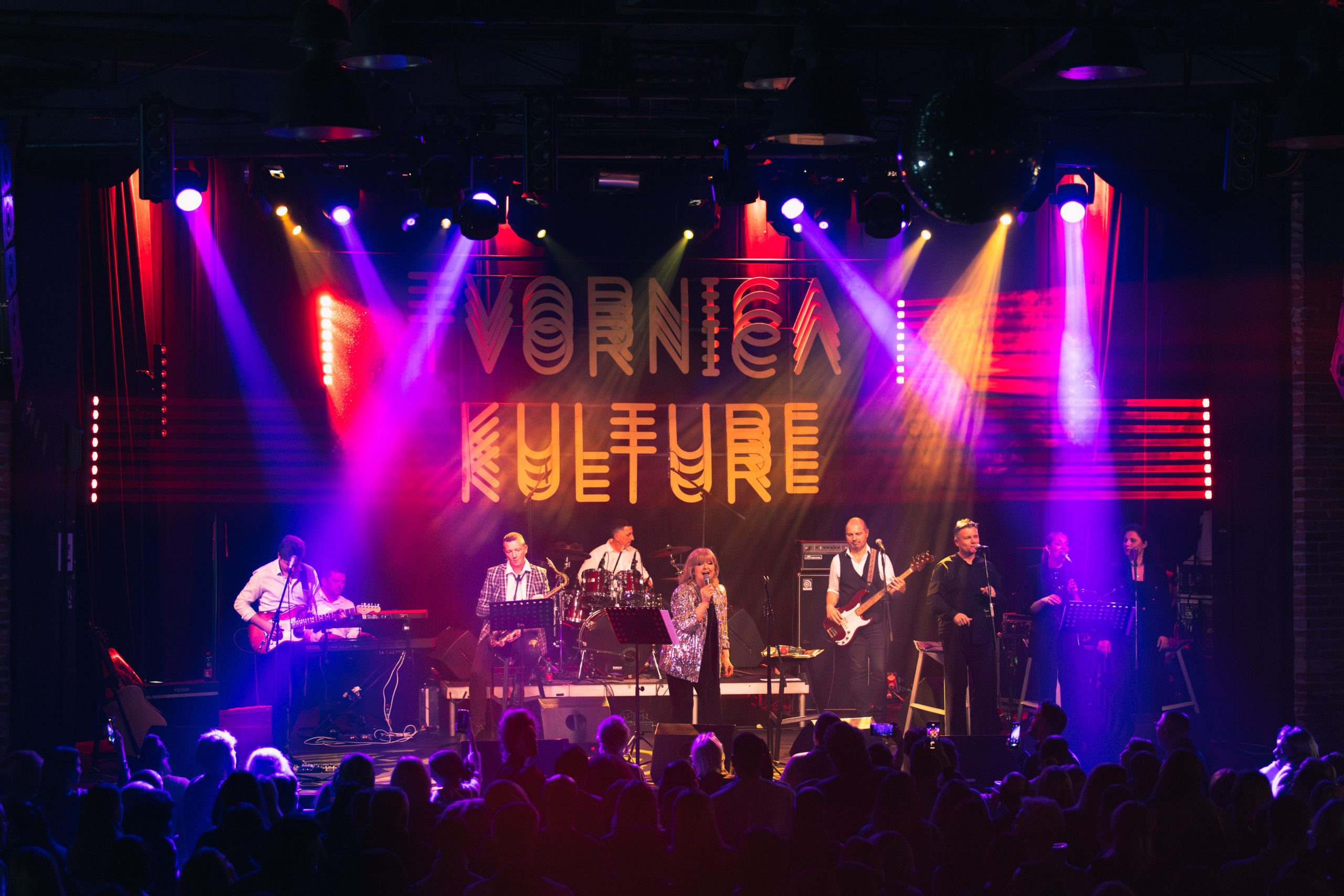 jasna zlokić, jasna zlokić koncert, jasna zlokić tvornica kulture, tvornica kulture zagreb, koncert zagreb 2025, hrvatska glazba, zabavna glazba hrvatska, hitovi jasne zlokić, skitnica jasna zlokić, ja sam ti jedini drug, na obali jasna zlokić, pismo jasna zlokić, adio bella jasna zlokić, putevima vjetra jasna zlokić, vela luka jasna zlokić, koncerti u zagrebu, koncerti hrvatska, glazbeni događaji zagreb, live koncert zagreb, zagreb event 2025, baba production, eventim ulaznice, hrvatska pjevačica, hrvatski izvođači, glazbeni hitovi hrvatska, pop glazba hrvatska, hrvatski koncerti 2025, hrvatska zabavna glazba, zagreb nightlife, zagreb kulturni događaji, koncertni doživljaj zagreb, jasna zlokić povratak, nostalgični koncert, hrvatski festival, hrvatska glazbena scena, splitski festival, zagrebfest, vaš šlager sezone, pjevačica godine 1984, pjevačica godine 1989, dueti jasna zlokić, potrošilo nas vrime, tko to zove ime moje, zlokić bend, glazbena ostavština jasne zlokić, hrvatski hitovi, glazbeni event zagreb, koncertna sezona 2025, jasna zlokić tour, glazbeni legendi hrvatska, hrvatski pop, hrvatski pop hitovi, live music zagreb, koncertni doživljaji, nostalgični hitovi, popularni koncerti, hrvatska ikona, pjevačica jasna zlokić, hrvatski pop klasik, najbolji koncert zagreb, hrvatska zabavna scena, koncert zagreb listopad, jasna zlokić 2025, koncerti za nostalgičare, zagreb koncerti listopad, tvornica kulture event, hrvatski koncertni prostor, koncertni hitovi, glazbena legenda, hrvatska glazbena diva, live show zagreb, koncertni spektakl zagreb, glazbeni show hrvatska, hrvatska muzička scena, zagreb live, event zagreb 2025, koncertna večer zagreb, pop glazba koncert, hitovi 80-ih i 90-ih, zagreb glazbeni event, koncertni kalendar hrvatska, hitovi jasne zlokić, glazba za nostalgiju, zabavna glazba koncert, glazbeni susret, hrvatski koncerti uživo, live music hrvatska, tvornica kulture koncerti, koncerti u tvornici kulture, zagreb događanja 2025, pop ikona hrvatska, hrvatski pop klasik, koncertni doživljaji 2025, glazbeni susreti, hrvatski pop legendi, tvornica kulture zagreb koncert, najbolja zabava zagreb, glazbeni event za odrasle, hitovi za nostalgičare, hrvatski koncerti pop, zagreb live show, jasna zlokić hitovi uživo, koncertna atmosfera zagreb, pop show hrvatska, glazbeni spektakl 2025, koncert za ljubitelje popa, hrvatska pop scena, event zagreb pop, nostalgični hitovi live.