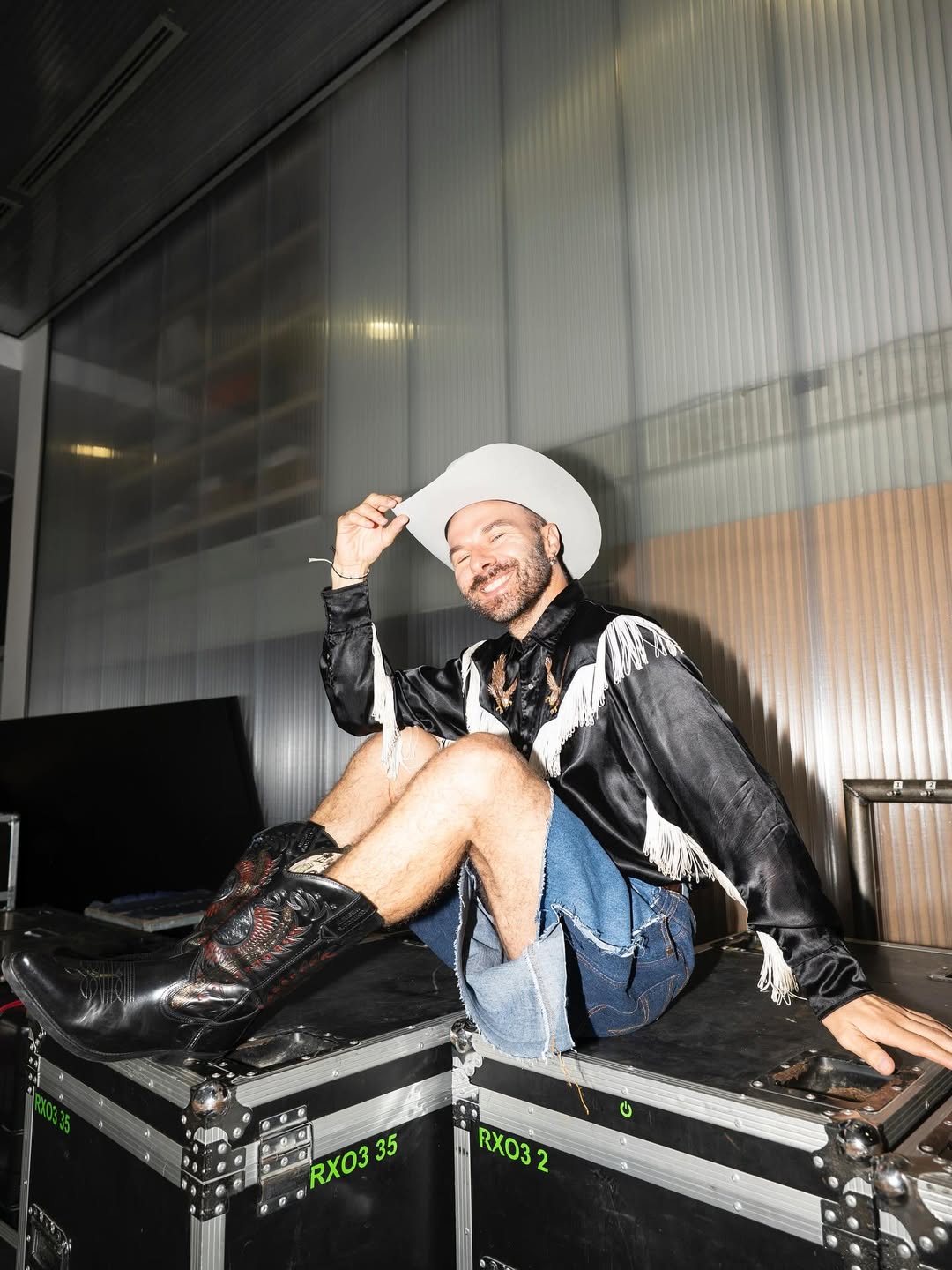 Kad cowboy estetika susretne avangardu – look Mate Rončevića o kojem se priča Hello Magazine Croatia Hrvatska