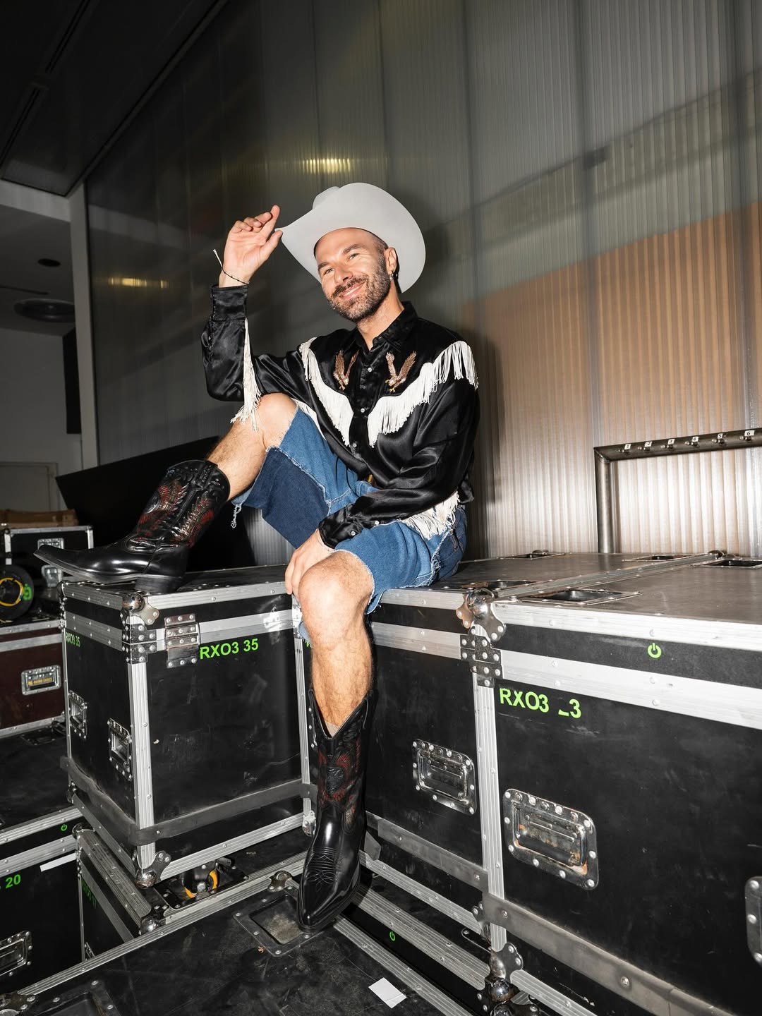 Kad cowboy estetika susretne avangardu – look Mate Rončevića o kojem se priča Hello Magazine Croatia Hrvatska