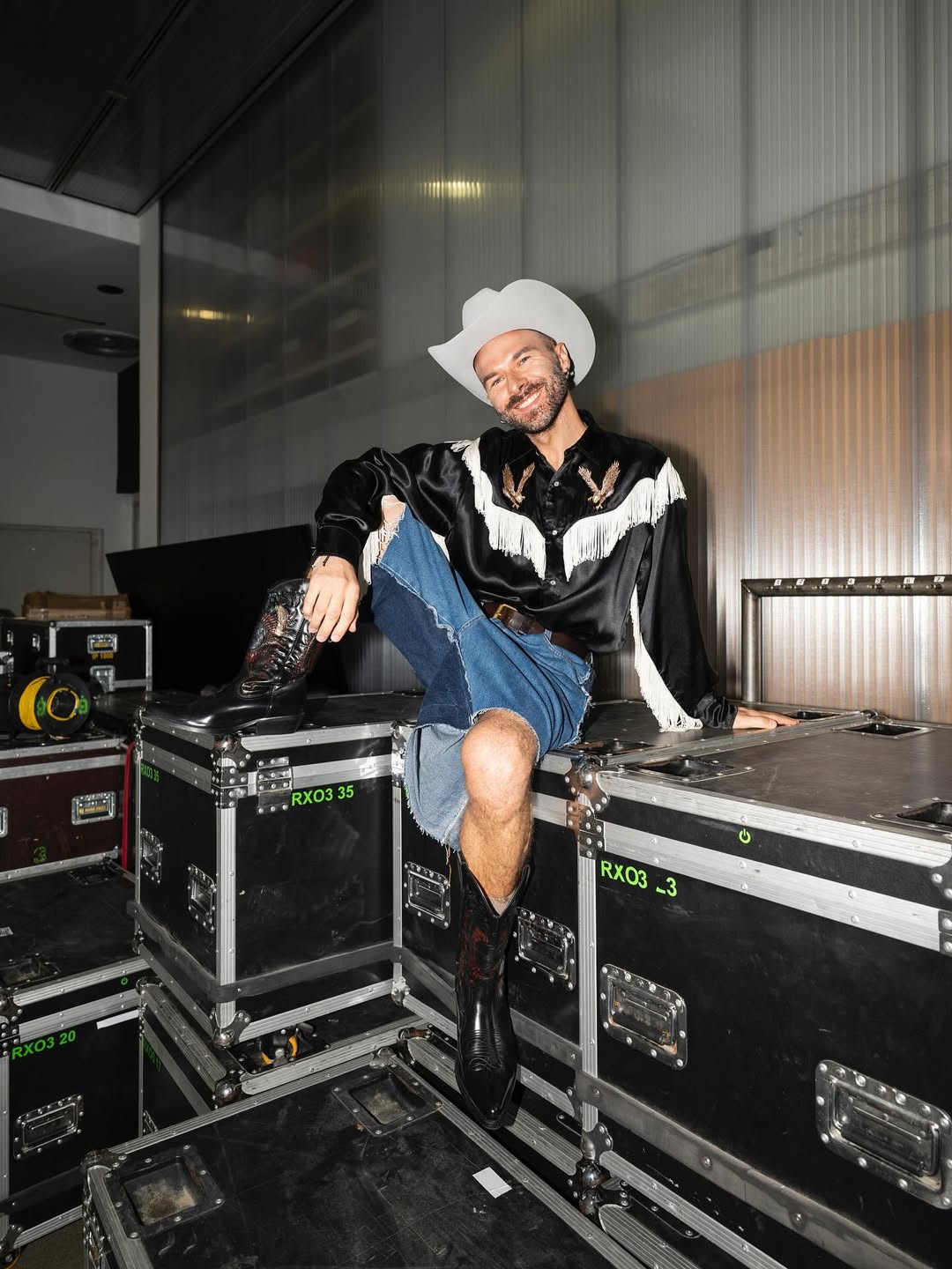 Kad cowboy estetika susretne avangardu – look Mate Rončevića o kojem se priča Hello Magazine Croatia Hrvatska