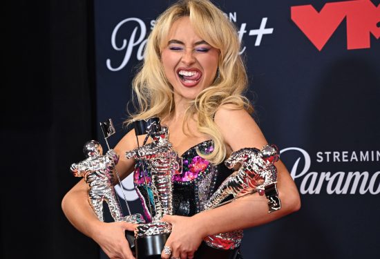 MTV VMA 2025, MTV nagrade, Video Music Awards 2025, Ariana Grande VMA, Lady Gaga VMA, Sabrina Carpenter VMA, Rosé VMA, Bruno Mars VMA, Ricky Martin VMA, Mariah Carey VMA, Busta Rhymes VMA, KATSEYE VMA, Ariana Grande Brighter Days Ahead, Lady Gaga Die With a Smile, Rosé APT, Bruno Mars APT, Sabrina Carpenter Short n Sweet, Ariana Grande video godine, Lady Gaga artist godine, Rosé pjesma godine, Bruno Mars pjesma godine, Sabrina Carpenter album godine, Ricky Martin Latin Icon Award, Mariah Carey Video Vanguard, Busta Rhymes Visionary Award, LL Cool J MTV, crveni tepih VMA 2025, najbolji nastupi VMA 2025, dobitnici VMA 2025, najveći trenuci VMA 2025, Ariana Grande pobjeda, Lady Gaga pobjeda, Bruno Mars pobjeda, Rosé pobjeda, Sabrina Carpenter pobjeda, MTV nagrade pobjednici, pop zvijezde VMA, najbolji duet VMA 2025, MTV Moon Person, VMA glamur, VMA moda, celebrity stil VMA 2025, zvijezde na crvenom tepihu, najveći hitovi 2025, najgledaniji nastupi VMA, Ariana Grande koncert, Lady Gaga Madison Square Garden, Bruno Mars i Gaga duet, Rosé i Bruno Mars suradnja, K-pop na VMA, Rosé BLACKPINK VMA, najbolja pjesma VMA 2025, najbolji album VMA 2025, Ariana Grande nova pjesma, Lady Gaga novi album, Sabrina Carpenter nova zvijezda, Mariah Carey nagrada, Ricky Martin nagrada, Busta Rhymes nagrada, latino glazba VMA, hip hop VMA 2025, pop glazba 2025, najljepše haljine VMA 2025, modni trenuci VMA 2025, celebrity beauty look VMA, backstage VMA 2025, najbolji govori VMA, emotivni trenuci VMA, šokantni trenuci VMA, viralni momenti VMA, crveni tepih haljine, najbolji outfiti VMA, zvijezde večeri VMA, Lady Gaga nastup, Ariana Grande nastup, Bruno Mars nastup, Rosé nastup, Sabrina Carpenter nastup, Mariah Carey nastup, Ricky Martin nastup, Busta Rhymes nastup, VMA iznenađenja, MTV povijest, MTV show 2025, najveće zvijezde 2025, top glazbeni događaj 2025, glamur i glazba VMA, celebrity showbuzz, viralni trenuci showbizza, MTV premijera, LL Cool J voditelj, najbolji show 2025, najveći koncerti 2025, trending glazba 2025, Ariana Grande trending, Lady Gaga trending, Sabrina Carpenter trending, Rosé trending, Bruno Mars trending.