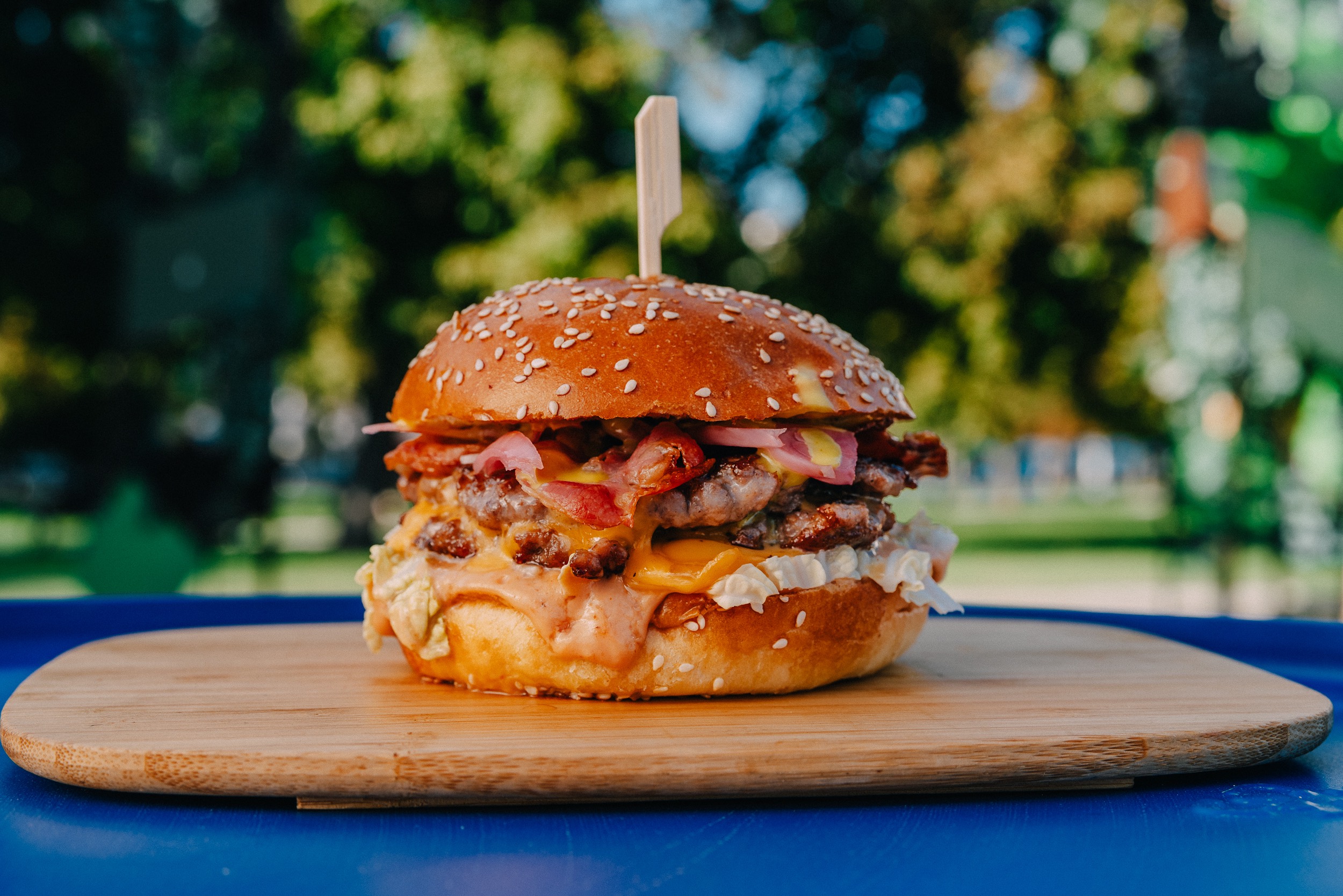 OTVOREN JE 10. BURGER FESTIVAL ZAGREB Slavljenički okusi, vrhunska atmosfera i doživljaj za pamćenje