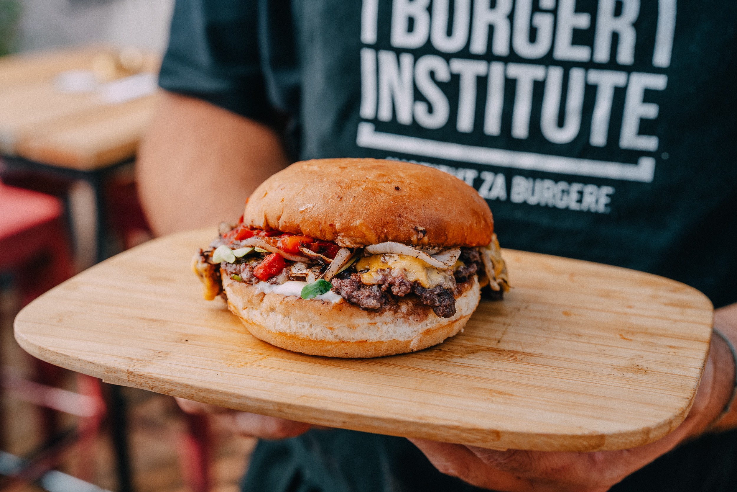 OTVOREN JE 10. BURGER FESTIVAL ZAGREB Slavljenički okusi, vrhunska atmosfera i doživljaj za pamćenje