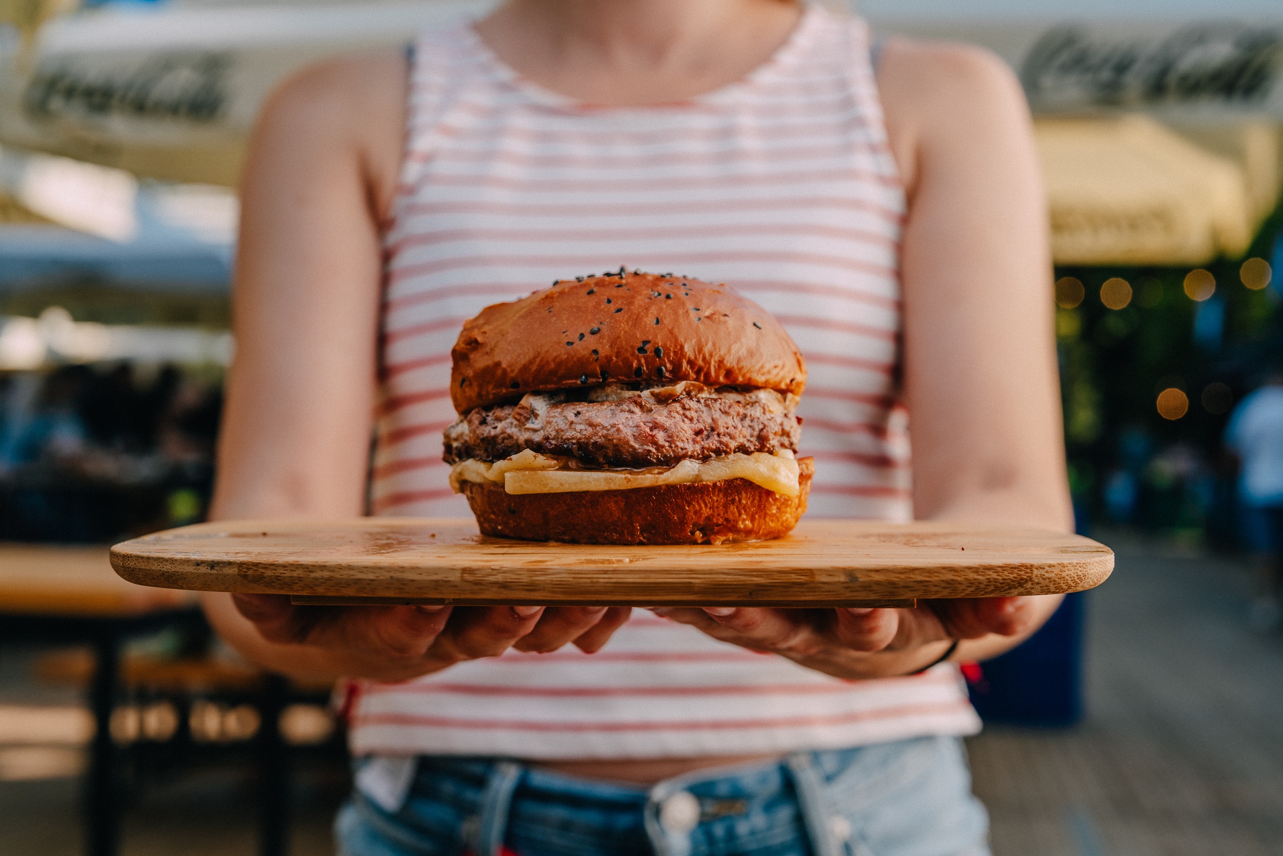 OTVOREN JE 10. BURGER FESTIVAL ZAGREB Slavljenički okusi, vrhunska atmosfera i doživljaj za pamćenje