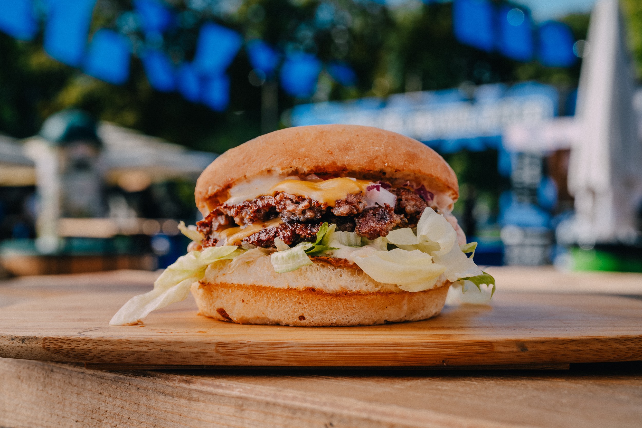 OTVOREN JE 10. BURGER FESTIVAL ZAGREB Slavljenički okusi, vrhunska atmosfera i doživljaj za pamćenje