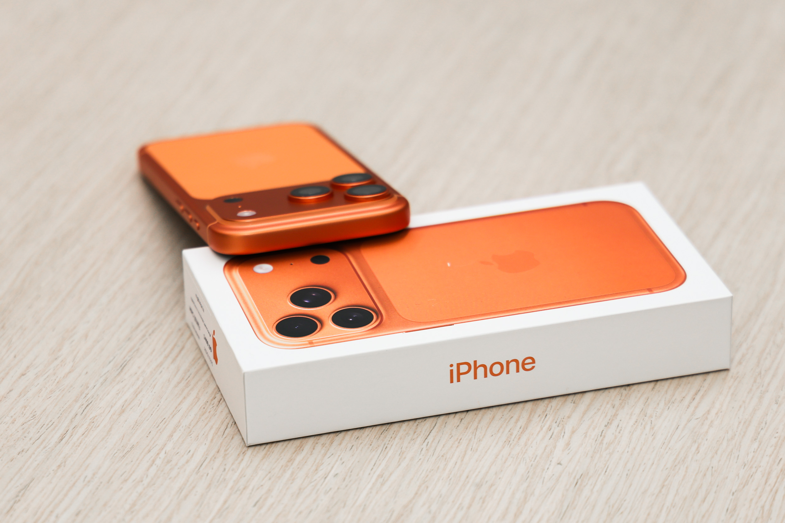 Održano ekskluzivno predstavljenje novih Apple uređaja u iSTYLE trgovini ToMa prvi unboxao novi iPhone 17 Pro Max
