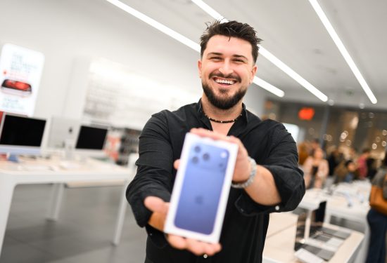 Održano ekskluzivno predstavljenje novih Apple uređaja u iSTYLE trgovini ToMa prvi unboxao novi iPhone 17 Pro Max
