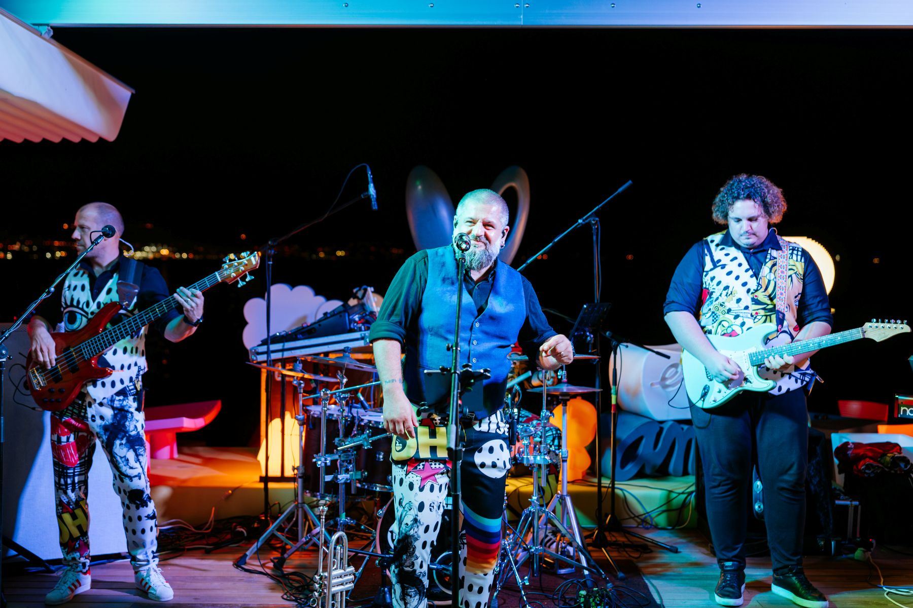 Amore Sea Club, Opatija klubovi, noćni život Opatija, yachting Opatija, luksuzni klub Opatija, party uz more, Opatija lifestyle, otvaranje kluba Opatija, SuperCover band, Bevanda restoran, Opatija it-mjesto, hrvatski klubovi, klub uz rivu, Opatija zabava, moderna riva Opatija, jahte Opatija, luksuzni yachting, dizajn interijera, Babaloo Design, Slide namještaj, hrvatski lifestyle, klubovi na Jadranu, Opatija eventi, noćna scena Opatija, glazbeni event Opatija, gastronomija Opatija, vrhunska vina Opatija, Wine&Co, vinska karta, hrvatski vinoteka, Opatija gastro scena, Mediteranski lifestyle, Opatija party, energična atmosfera, luksuz uz more, hrvatski party, it-mjesto Kvarner, Kvarner lifestyle, luksuzni event, Opatija event, Opatija otvaranje, VIP event Opatija, Opatija nautička scena, Opatija rivijera, hrvatski klubovi uz more, hrvatski yachting, gourmet Opatija, moderno okupljalište, noćna zabava, glazba uživo, plesni ritam, vrhunski DJ, hrvatski DJ, luksuzni doživljaj, događaji uz more, Kvarner event, Opatija destinacija, luksuzni Opatija, Opatija hotspot, jadranska rivijera, turistički hotspot Opatija, hrvatski lifestyle event, jadranski klubovi, premium party, Opatija glazba, hrvatski koncerti, elitni klubovi, klub uz plažu, Opatija hedonizam, Opatija turizam, nautički lifestyle, klub uz jahte, hrvatski luksuzni event, Opatija scena, event uz more, mediteranska zabava, hrvatska gastronomija, premium gastronomija, luksuzna vina, vinska selekcija, it-event Kvarner, Opatija nova scena, hrvatska scena zabave, luksuzna destinacija, mediteranski klub, elite lifestyle Opatija, party Kvarner, yacht party Opatija, VIP zabava, hrvatski lifestyle klub, energija Opatija, nova destinacija Kvarner, hrvatski it-club, Opatija otvorenje, rivijera party, hrvatski luksuz, glazba i gastronomija, ekskluzivni klub Opatija, luksuzni lounge, moderno društveno mjesto, premium glazba, noćni događaj Opatija, it-mjesto Jadran, Opatija it-party, elite club Opatija, luksuzni yachting event, Amore Sea Club otvorenje.