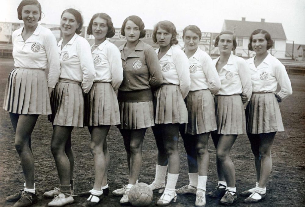Otvorenje izložbe „Između korzeta i dresa. Žene u sportu (1874. - 1939.)“ Hrvatskog športskog muzeja u Muzeju grada Zagreba