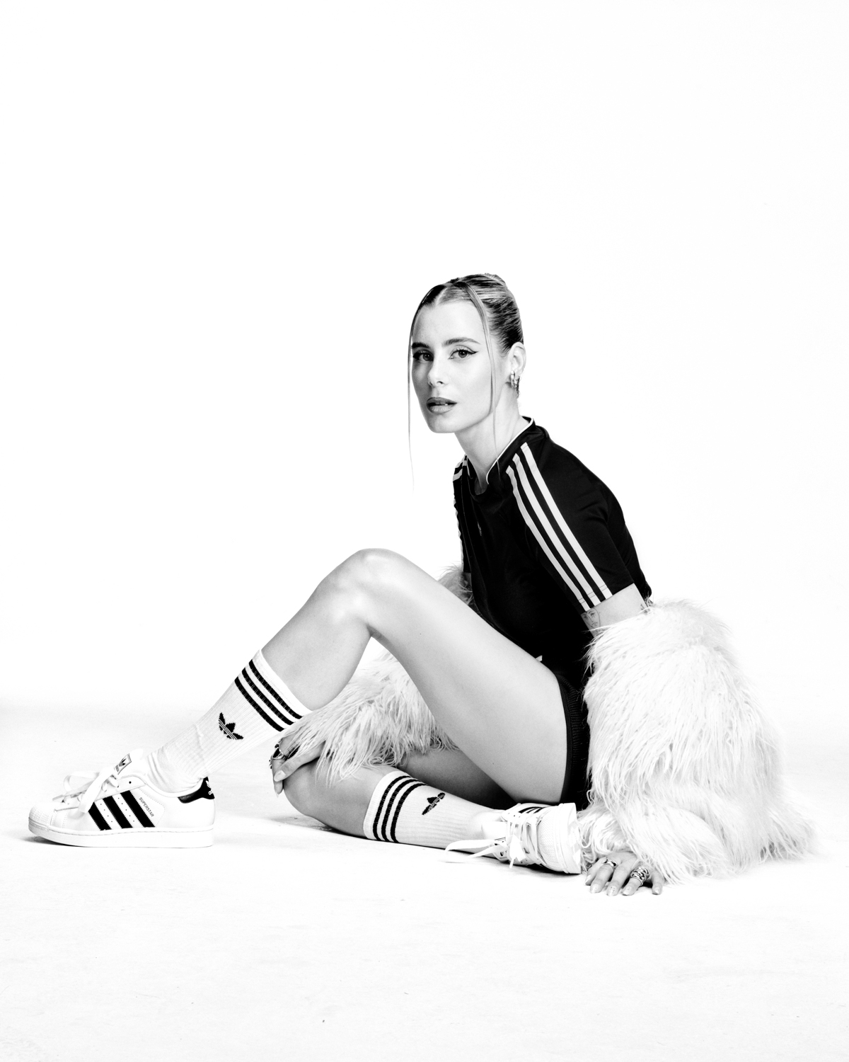 POVRATAK IKONE
Ivica Zubac, Hiljson Mandela, Miach i Nika Turković u kampanji za kultni adidas Superstar