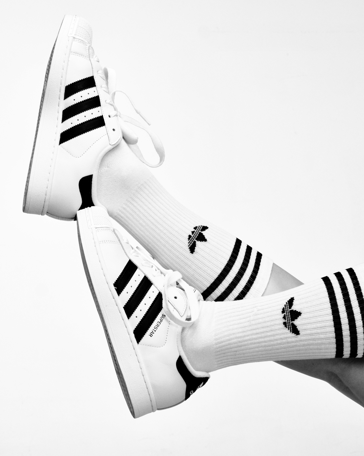 POVRATAK IKONE
Ivica Zubac, Hiljson Mandela, Miach i Nika Turković u kampanji za kultni adidas Superstar