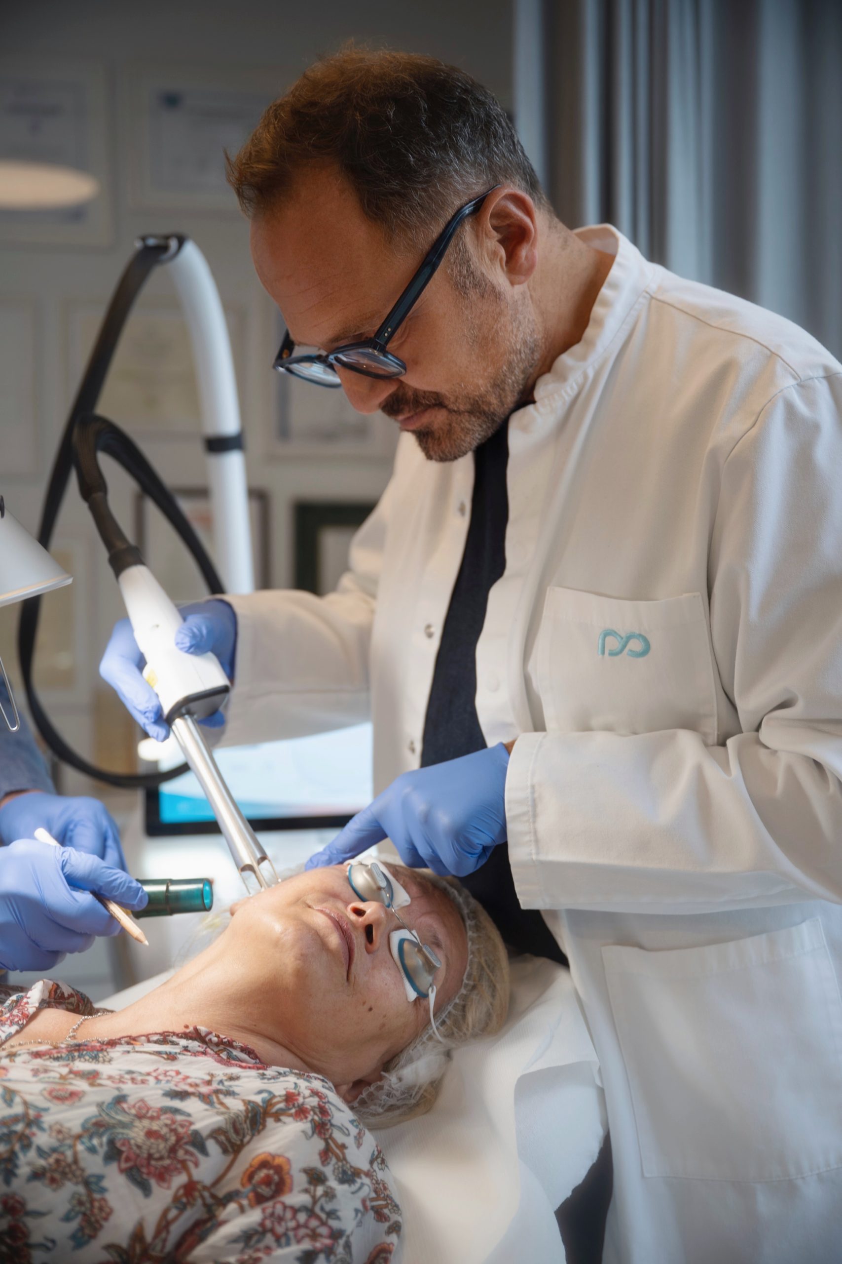 Pomlađivanje budućnosti stiglo je u regiju – UltraClear™ 2910 nm fiber laser ekskluzivno u Poliklinici Milojević!