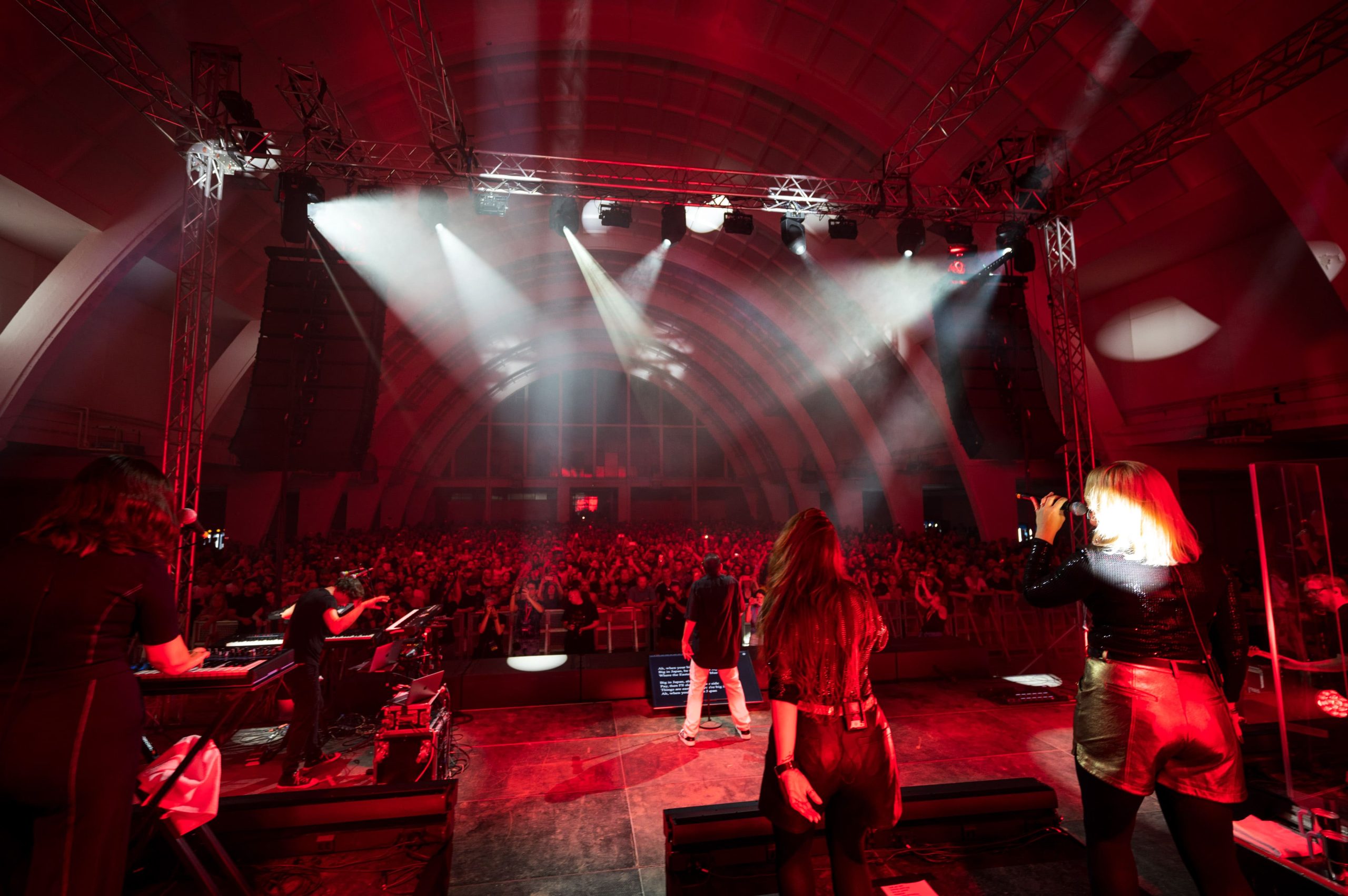 Prvi nastup Alphavillea u Hrvatskoj: Publika svih generacija uživala uz bezvremenske hitove „Forever Young“ i „Big in Japan“ 