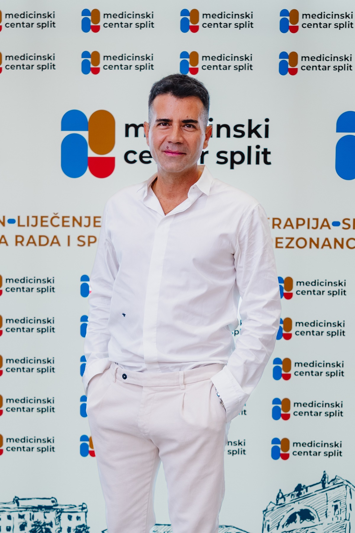 Svečanim otvorenjem na kojem je zapjevao i legendarni Mišo Kovač s radom počeo Medicinski centar Split

