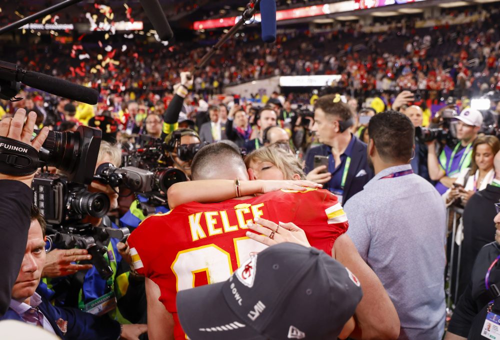 Taylor Swift i Super Bowl hELLO magazine Croatia Hrvatska