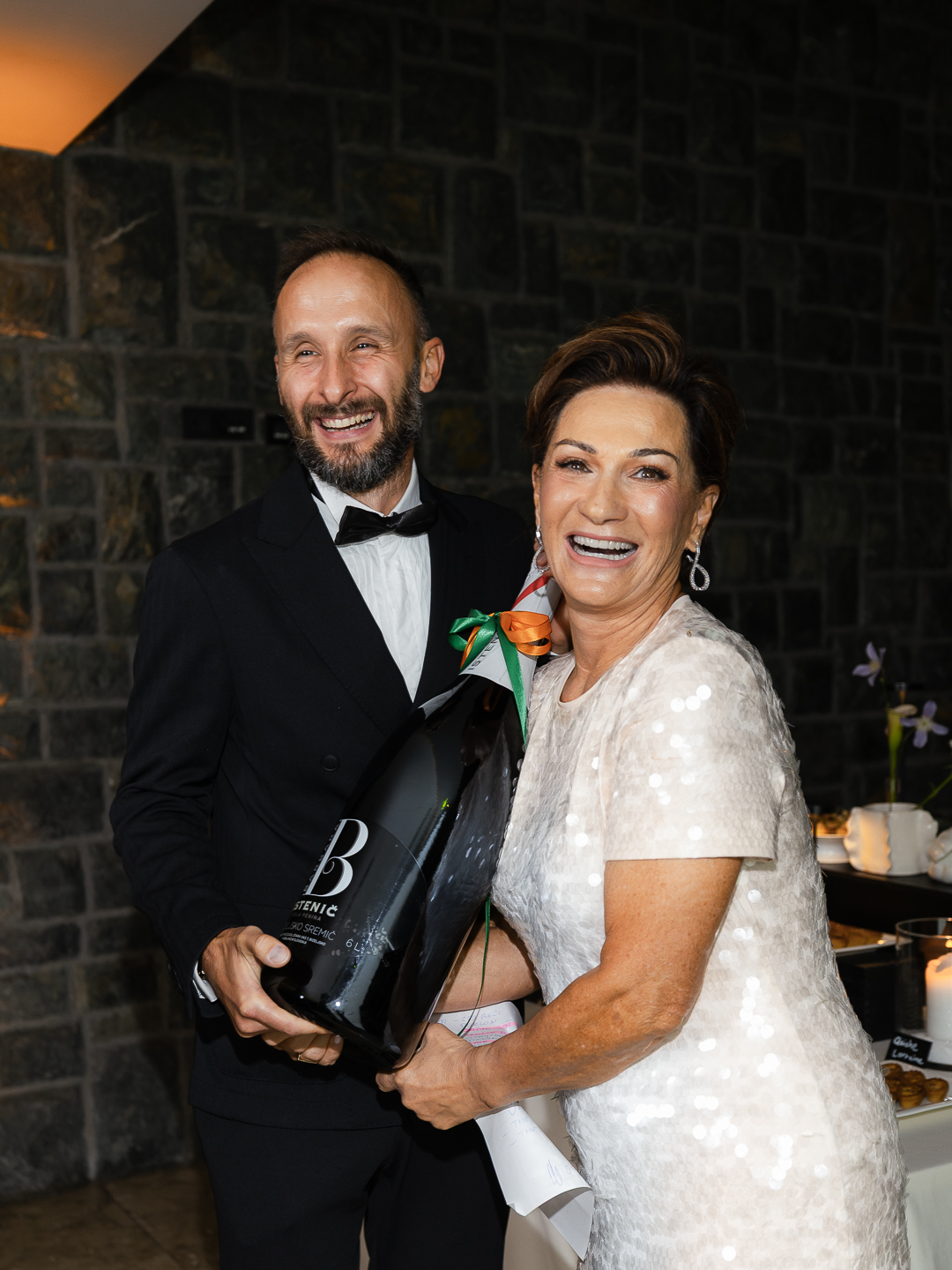 UZ POZNATA LICA I BISERNE OSMIJEHE, ŠTIMAC DENTAL CENTAR PROSLAVIO 40 GODINA IZVRSNOSTI NA PRVOM GALA DOGAĐAJU NAKON LJETA