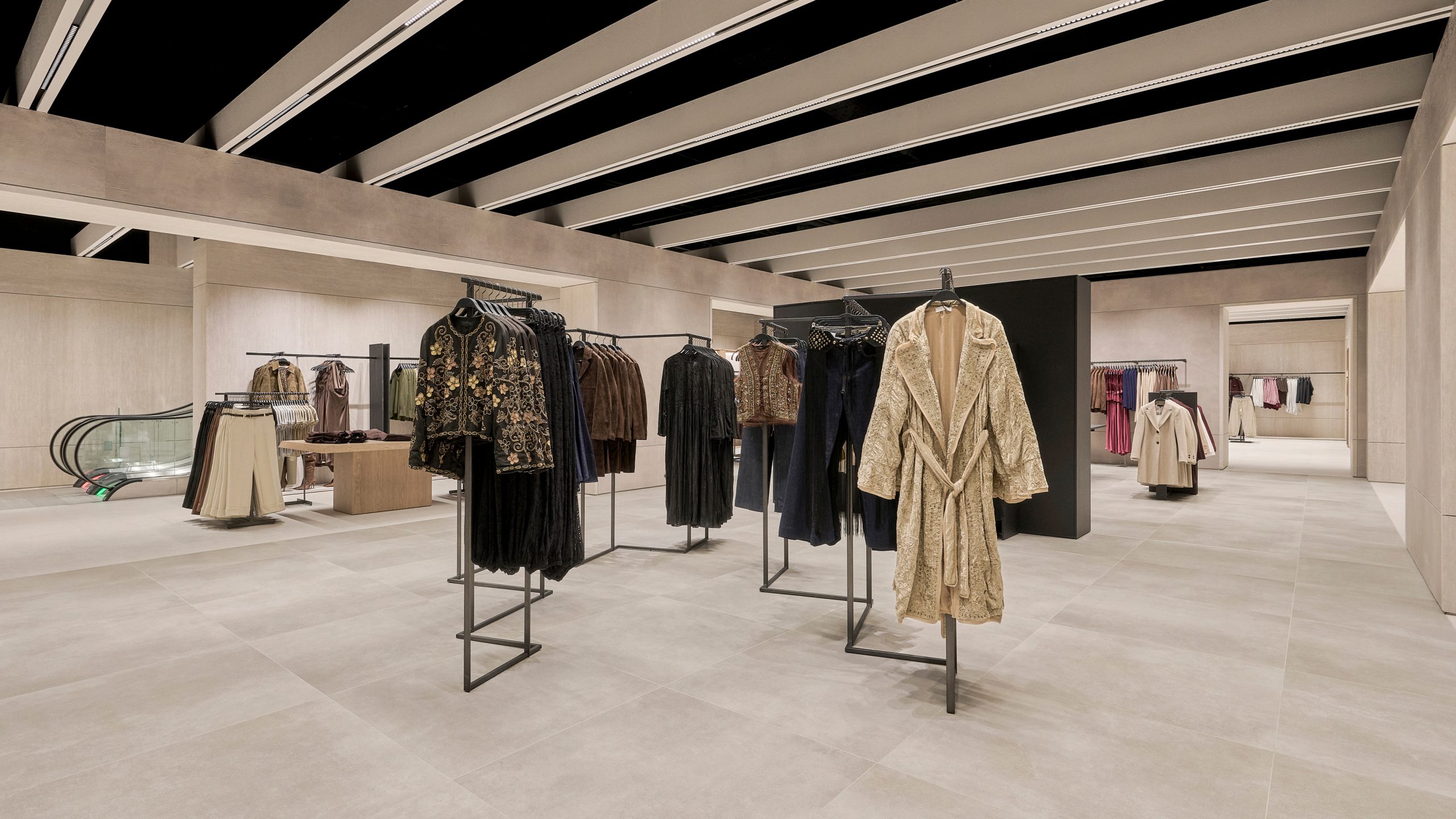 Proširena trgovina od 2.300 m² spaja modu, arhitekturu i tehnologiju u jedinstveno iskustvo kupovine