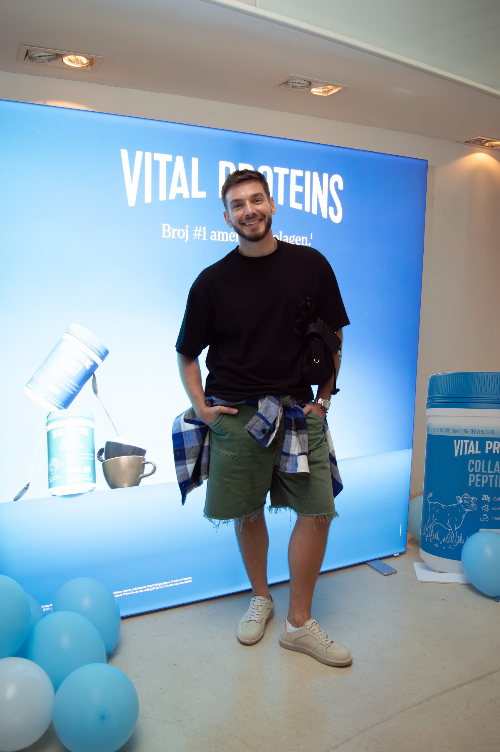 Vital Proteins, Vital Proteins Hrvatska, kolagen Hrvatska, kolagen u prahu, kolagen za kosu, kolagen za kožu, kolagen za nokte, kolagen za zglobove, kolagen za kosti, kolagen za mišiće, najbolji kolagen, kolagenski dodaci prehrani, beauty suplementi, dodaci prehrani Hrvatska, wellness suplementi, zdravlje iznutra, ljepota iznutra, kolagen i ljepota, prirodni kolagen, proteini Hrvatska, Collagen Peptides, Vital Proteins Collagen Peptides, kolagen u kavi, kolagen u čaju, kolagen u smoothieju, beauty rutina, dnevni beauty rituali, wellness rutina, selfcare rutina, zdravi lifestyle, zdravi rituali, ljepota i zdravlje, anti age kolagen, prirodni anti age, kolagen protiv bora, sjajna koža, zdrava koža, elastičnost kože, hidratacija kože, kosa i nokti, jaka kosa, zdravi nokti, vitalnost tijela, fitness suplementi, suplementi za trkače, suplementi za sportaše, proteini za žene, proteini za muškarce, beauty trendovi 2025, wellness trendovi 2025, suplementi za ljepotu, suplementi za zdravlje, zdrava prehrana, balansiran život, lifestyle suplementi, kolagen iskustva, najbolji kolagen suplement, Vital Proteins iskustva, wellness proizvodi, beauty proizvodi Hrvatska, suplementi poznatih, suplementi zvijezda, tajna ljepote, beauty tajne, zdravlje kostiju, snaga mišića, kolagen i zdravlje, kolagen za svakodnevnu primjenu, lako korištenje kolagena, proteinski dodaci, suplementi za žene, suplementi za kožu, suplementi za kosu, suplementi za nokte, suplementi za kosti, suplementi za mišiće, kako koristiti kolagen, kolagen savjeti, beauty suplementi 2025, kolagen trend, kolagen rutina, kolagen i wellness, superfood suplementi, wellness zajednica, wellbeing rutina, wellbeing suplementi, vitalna energija, vitalnost iznutra, beauty eliksir, kolagen ritual, ljepota koja dolazi iznutra, lifestyle Hrvatska, wellness Hrvatska, beauty suplementi Hrvatska, Vital Proteins suplementi, novi beauty trend, zdravlje i ljepota Hrvatska.