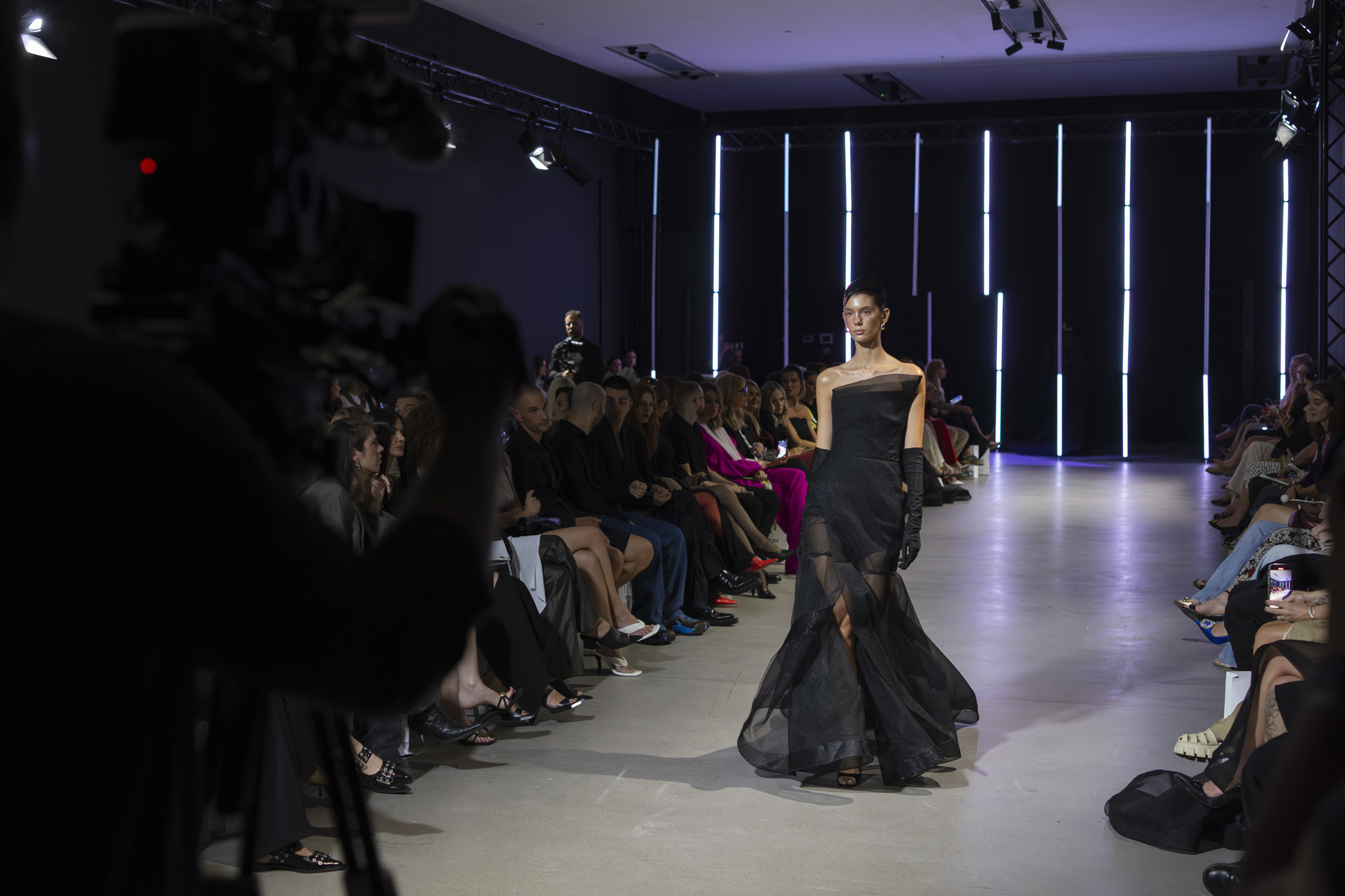 eNVy room priredio modni spektakl u MSU-u Večer koja je redefinirala doživljaj mode