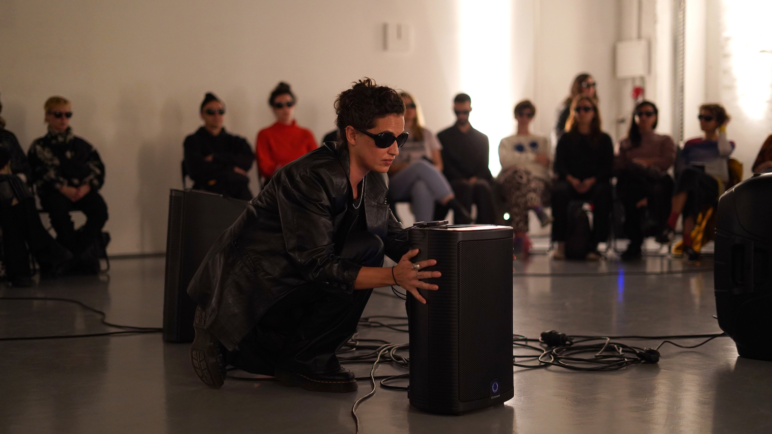 19. izdanje Improspekcija 𝕻𝖔𝖘𝖑𝖎𝖏𝖊𝕾𝖛𝖎𝖏𝖊𝖙 nastavlja se izvedbama Misty Superdeluxe i Lane Lehpamer te premijerom filma Ashkana Sepahvanda 