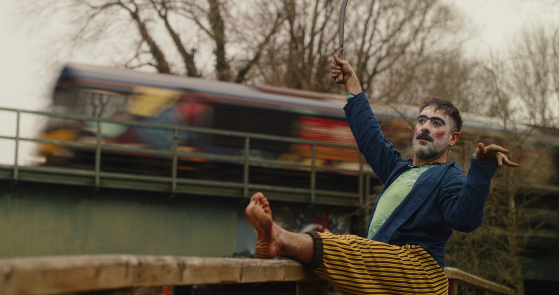 19. izdanje Improspekcija 𝕻𝖔𝖘𝖑𝖎𝖏𝖊𝕾𝖛𝖎𝖏𝖊𝖙 nastavlja se izvedbama Misty Superdeluxe i Lane Lehpamer te premijerom filma Ashkana Sepahvanda 