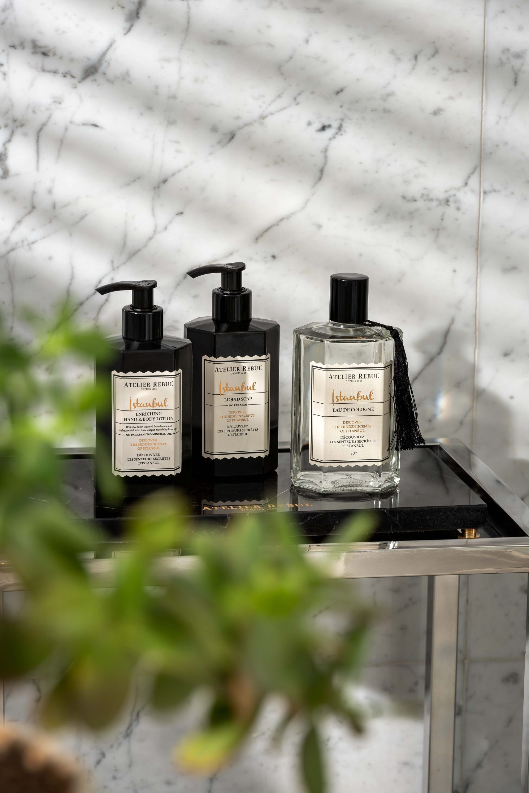 Atelier Rebul, Rebul parfemi, Rebul mirisi, luksuzni parfemi, francuska elegancija, istanbulska duša, mirisna tradicija, povijest Rebula, parfemski brend, premium parfemi, mirisi za dom, luksuzni difuzori, svijeće Rebul, ekskluzivni parfemi, Alberto Morillas, parfemski majstor, njega tijela, gel za tuširanje, losioni za tijelo, kreme za ruke, sapuni Rebul, maglice za kosu, ulja za tijelo, eterična ulja, prirodni sastojci, parfemske note, mirisna čarolija, sofisticirani proizvodi, luksuzna njega, luksuzni brendovi, Istanbul parfemi, francuski ljekarnik, Jean Cesar Reboul, brend s tradicijom, 130 godina Rebul, elegantni proizvodi, parfemi za žene, parfemi za muškarce, unisex parfemi, luksuzna linija, parfemi za dom, mirisni difuzori, hotelski mirisi, spa centar proizvodi, luksuzni SPA proizvodi, poslovni pokloni, mirisni pokloni, premium brend, hrvatska distribucija, Douglas parfumerija, webshop parfemi, lifestyle brend, luksuzna kozmetika, farmaceutski standardi, parfemi visoke kvalitete, etanol, prirodna kozmetika, wellness proizvodi, aromaterapija, luksuzni dodaci, interijerni mirisi, mirisni sustavi, električni difuzori, HVAC difuzori, sofisticirani mirisi, elegantni pokloni, brend s poviješću, luksuzni mirisi, profinjena kozmetika, luksuzni lifestyle, parfemska tradicija, parfemska umjetnost, francuski parfemi, turski parfemi, mirisna inspiracija, luksuzni salon, estetske klinike, dizajnerski uredi, hotelski lanci, restoran luksuz, wellness centar, brend koji osvaja, mirisna elegancija, sofisticirani proizvodi za dom, luksuzni poklon set, ekskluzivni proizvodi, mirisna linija, Rebul webshop, premium parfemski brend, luksuzna iskustva, mirisi po mjeri, parfemski hitovi, parfemski klasici, brend koji traje, lifestyle inspiracija, sofisticirani dodaci, francuska tradicija, Istanbul luksuz.