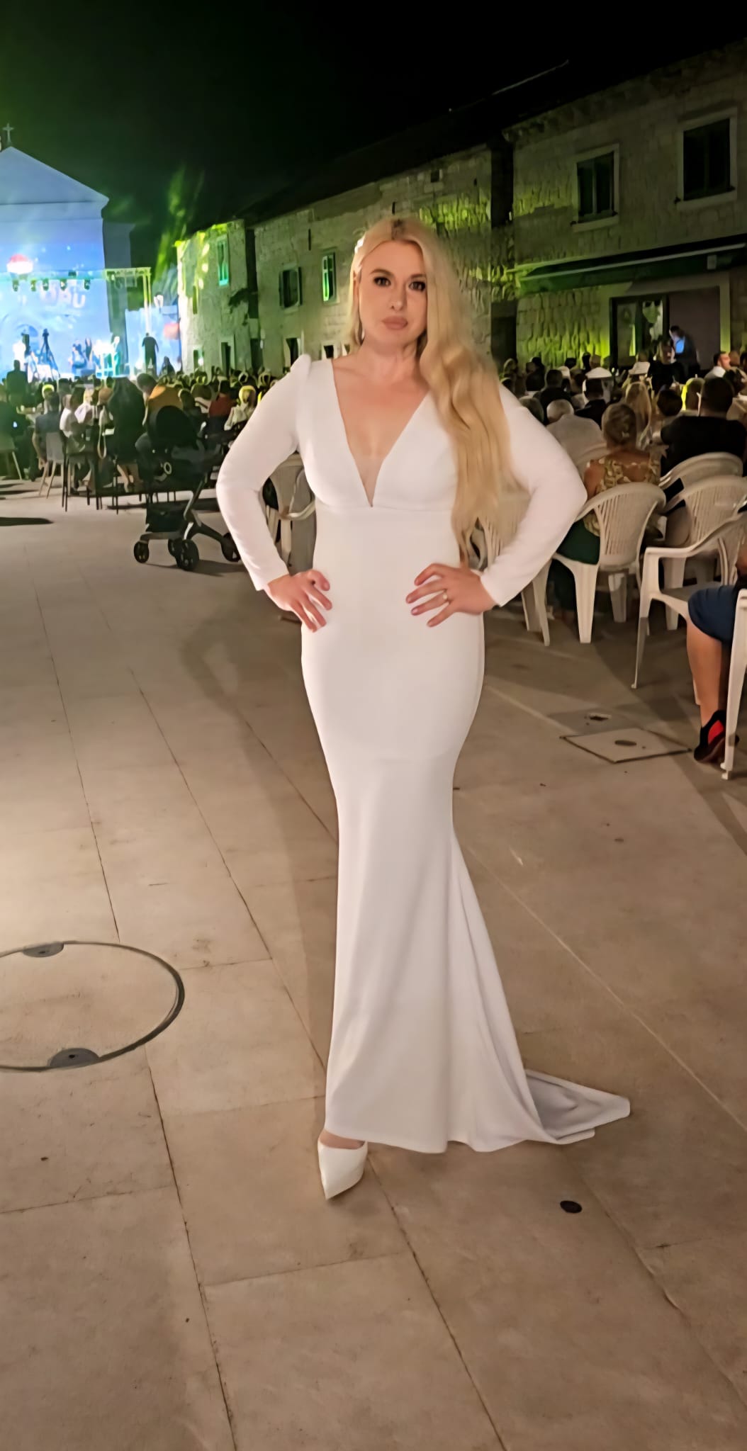 Ana Žagar Žena koja pjeva srcem Like i diše dušom Dalmacije Hello Magazin Croatia Hrvatska