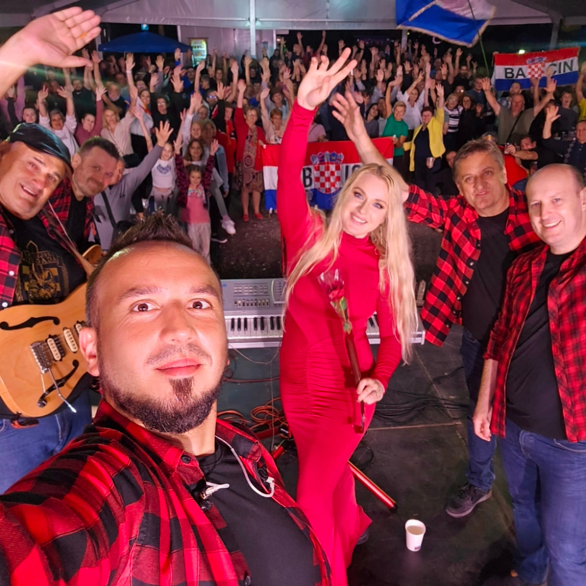 Ana Žagar Žena koja pjeva srcem Like i diše dušom Dalmacije Hello Magazin Croatia Hrvatska