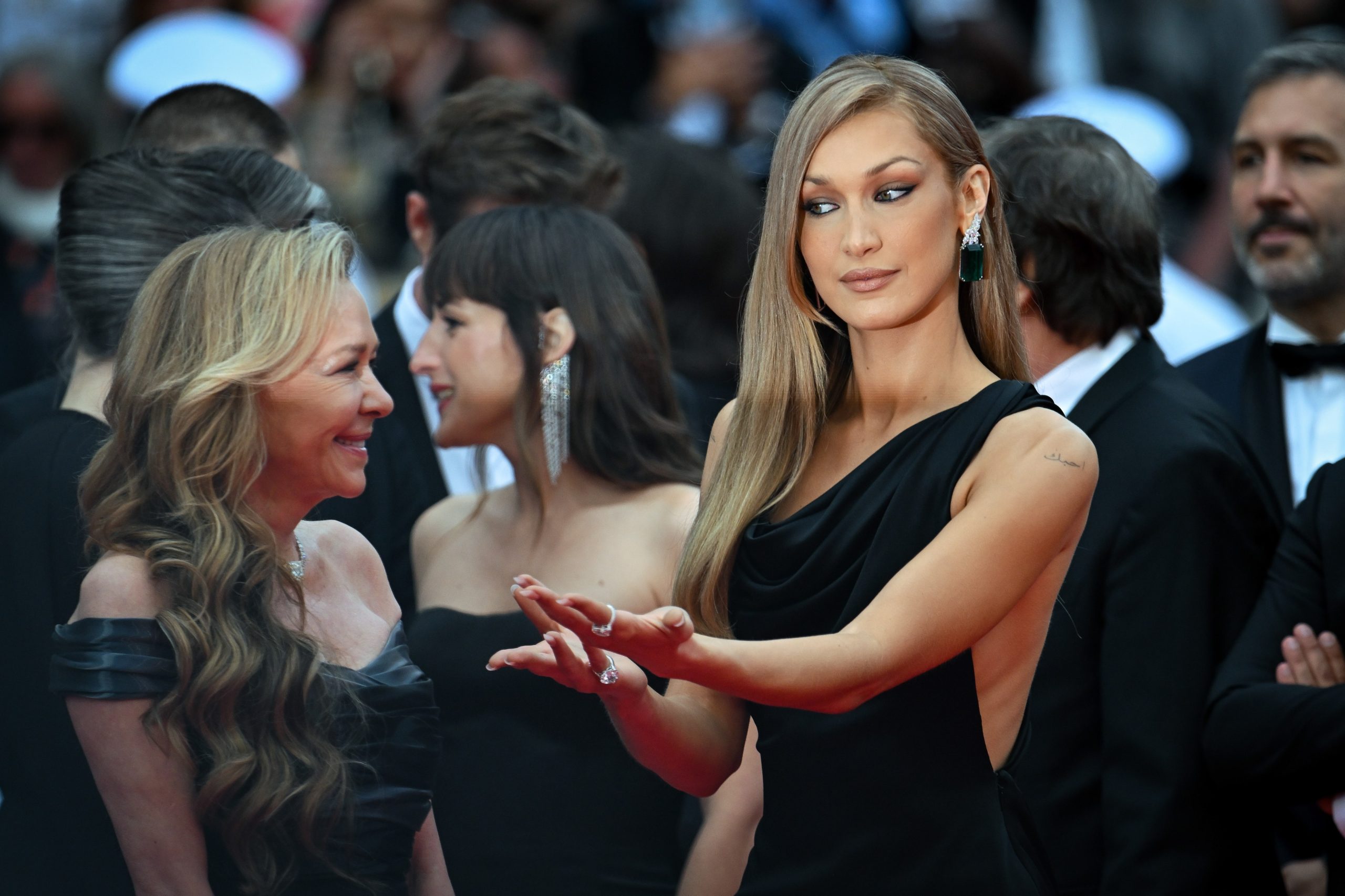 Bella Hadid iskreno o borbi s anksioznošću i depresijom Hello Magazin Croatia Hrvatska