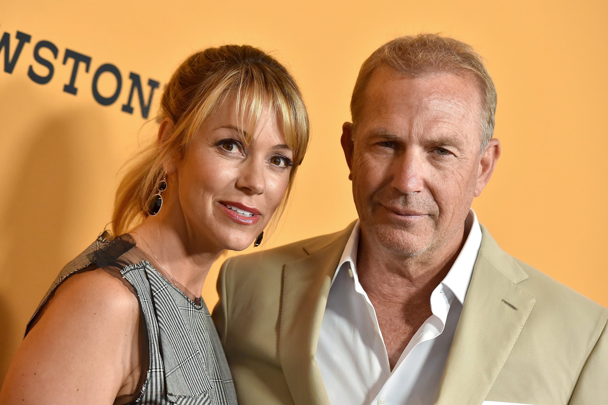 Bivša supruga Kevina Costnera udala se za njegovog bivšeg najboljeg prijatelja Hello Magazin Croatia Hrvatska