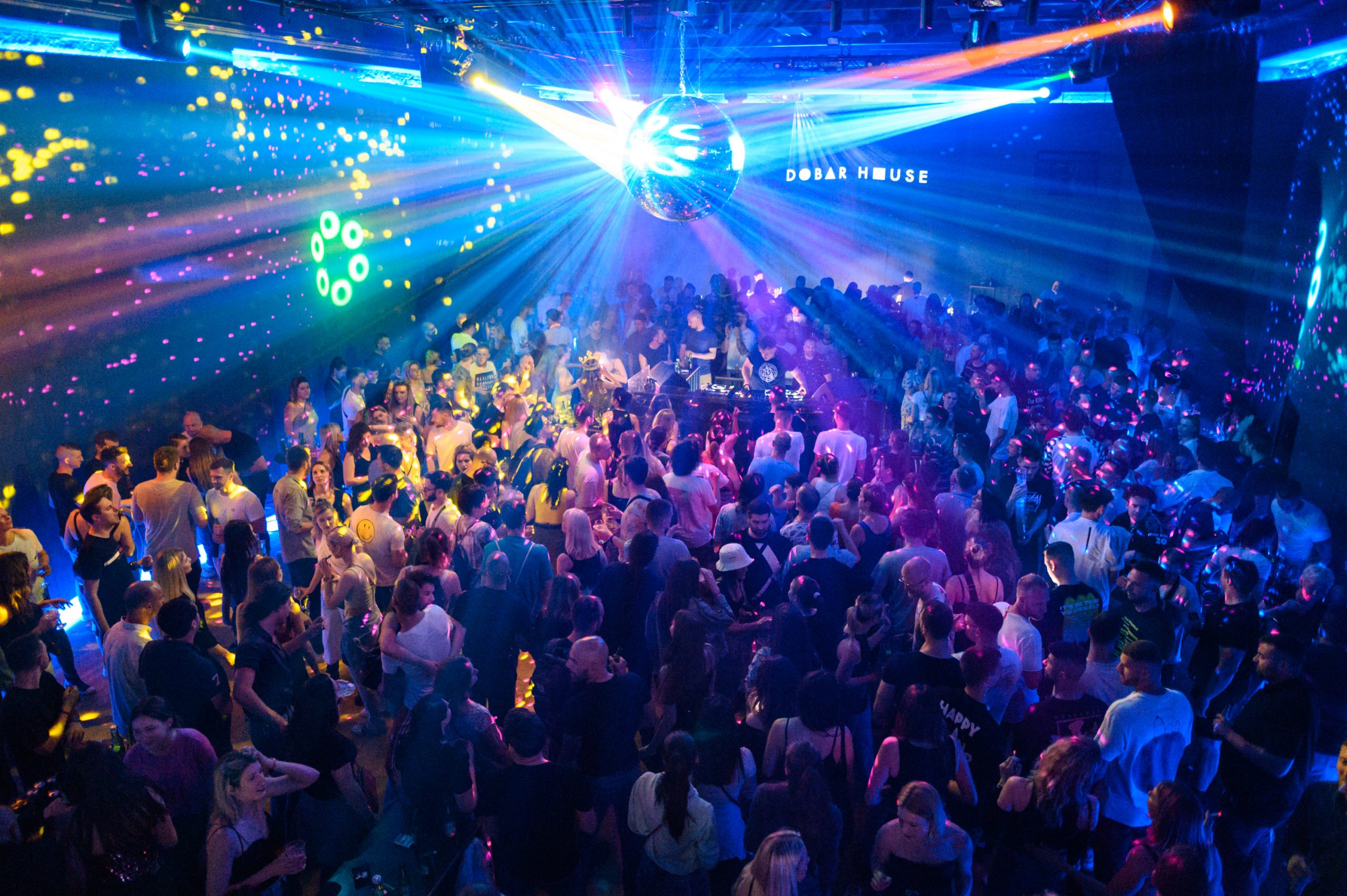 Mousse T., Mousse T Zagreb, Mousse T party, Mousse T Peti Kupe, disco Zagreb, house Zagreb, Discoton, Dobar Disco, Peti Kupe Zagreb, klupska scena Zagreb, najbolji party Zagreb, disko događaji Zagreb, elektronička glazba Zagreb, DJ Mousse T, Subota Zagreb party, zagrebački klubovi, hitmejker Mousse T, disco spektakl Zagreb, night out Zagreb, Berlin DJ Zagreb, Delfonic Zagreb, Tom Bug Zagreb, Dobar House, Peppermint Jam Records, Defected Records glazba, Glitterbox party, Sex Bomb Mousse T, Horny Mousse T, house classici, underground house party, disco legenda, Zagreb nightlife, plesni podij Zagreb, najbolji DJ party, Zagreb koncerti, Zagreb događaji studeni, party studeni Zagreb, clubbing Zagreb, elektro glazba Hrvatska, zagrebačka zabava, booking Zagreb, plesna kultura, DJ scena Hrvatska, hitovi za ples, disco house, soulful house Zagreb, eklektična glazba, Berlin scena u Zagrebu, klupska glazba, funky ritmovi Zagreb, house večeri Zagreb, dance party Zagreb, Zagreb što raditi, večernji izlazak Zagreb, najbolji klubovi u Hrvatskoj, Zagreb event guide, entrio ulaznice, glazbena događanja Zagreb, live DJ performans, poznati DJ Zagreb, party publika Zagreb, globalni DJ Zagreb, Zagreb lifestyle, Zagreb kultura noći, Peti Kupe event, urbani party Zagreb, Zagreb izlazak preporuka, Croatia nightlife, hrvatska elektronička scena, DJ booking Hrvatska, Zagreb glazbeni event, disco klasici, legendary DJ, Zagreb weekend party, night life Croatia, clubbing kultura, regionalna glazbena scena, Zagreb dance scena, studeni party, Zagreb večer za pamćenje, clubbing preporuke, Zagreb studentski izlazak, veliki party Zagreb, hrvatski klubovi, house DJ Hrvatska, disco DJ Hrvatska, party scene Hrvatska, festival atmosphere Zagreb, groove night Zagreb, vibe Zagreb party, Zagreb must go event, weekend guide Zagreb, kultni party Zagreb, specijalni event Zagreb, glazbeni spektakl Zagreb, dance hitovi party, Zagreb electro event, Zagreb disco fever, Peti Kupe disco, Zagreb večer diska