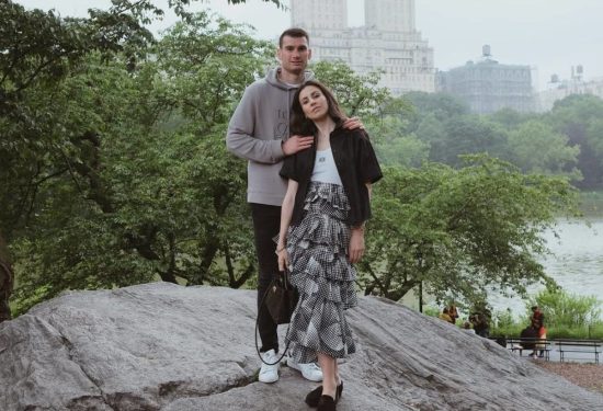 Dominik Livaković objavio prvu fotografiju s novorođenom kćeri Hello Magazin Croatia Hrvatska