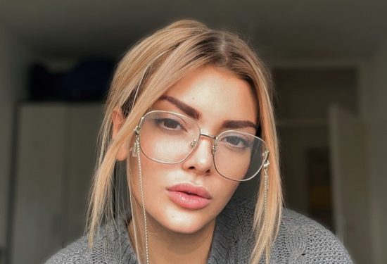 Ella Dvornik nasmijala pratitelje iskrenim priznanjem 'Zašto sam stalno u bankrotu!' Hello Magazin Croatia Hrvatska