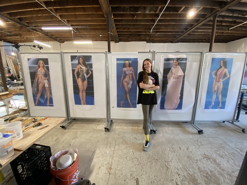 GRETCHEN ANDREW “FACETUNE PORTRAITS” ZRCALO DIGITALNIH TRANSFORMACIJA