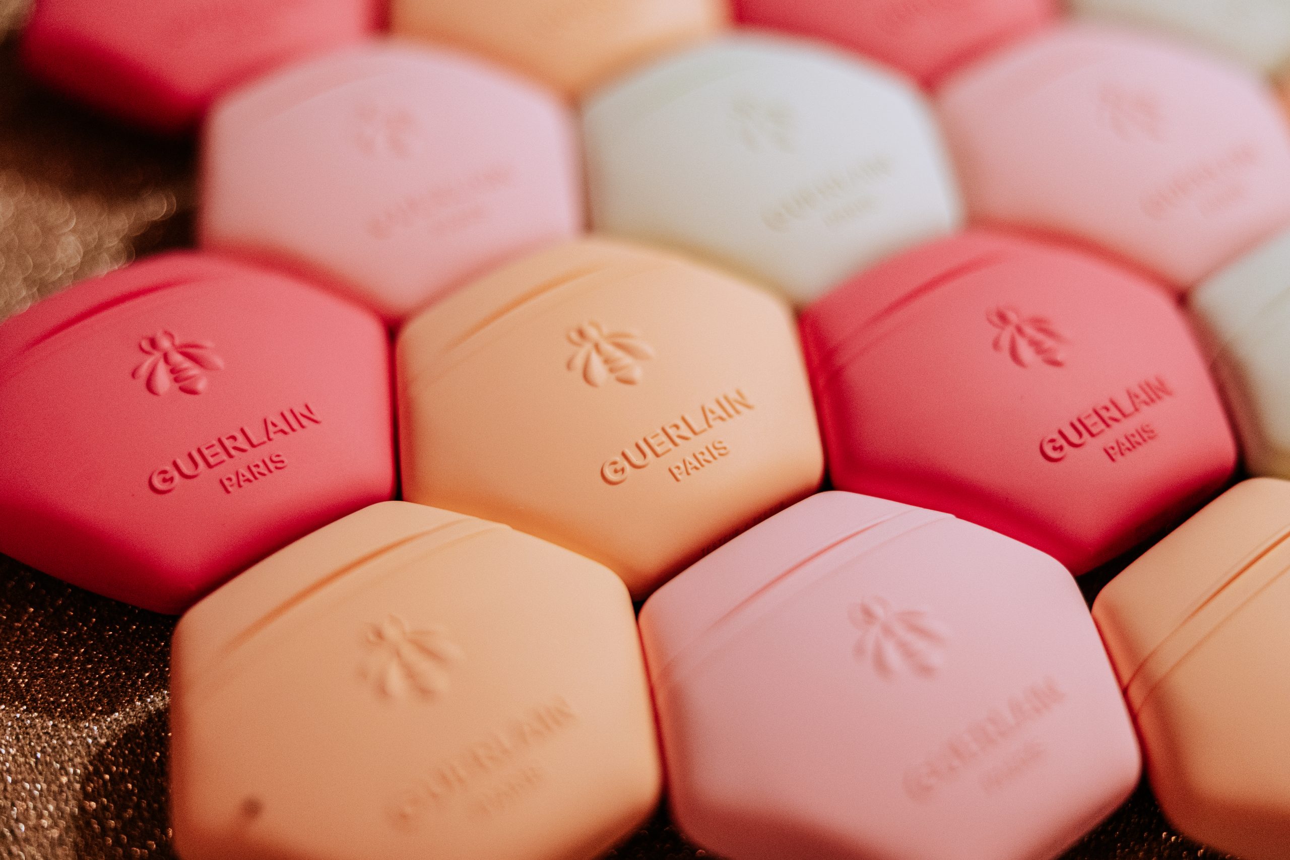 GUERLAIN PREDSTAVLJA NOVI MIRIS ABSOLUS ALLEGORIA FLORABLOOM