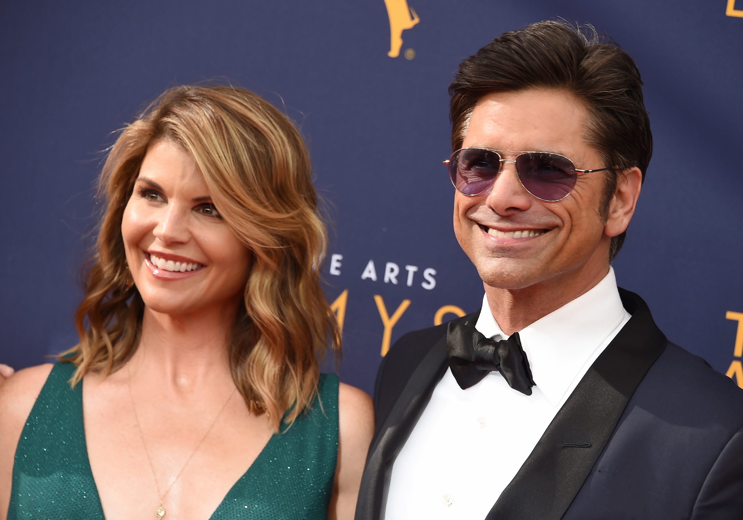 John Stamos o bivšem suprugu Lori Loughlin 'Strašan narcis koji joj je uništio život!' Hello Magazin Croatia Hrvatska