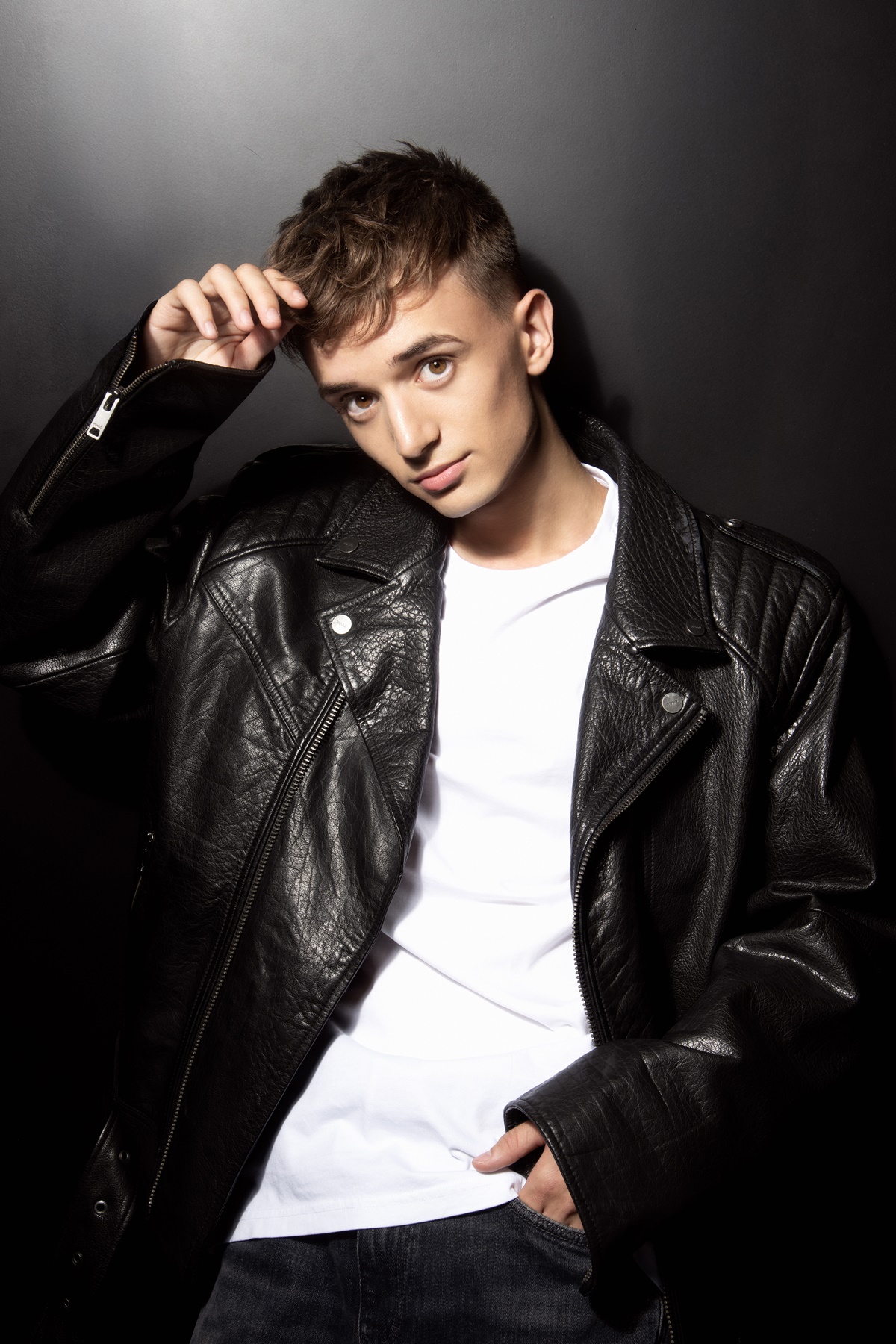 Josip Bačić o pjesmi 'Spašeni' Sve ono što je teško reći riječima, uvijek je lakše izraziti glazbom Hello Magayin Croatia Hrvatska