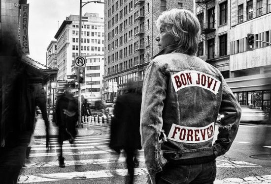 Kad se udruže Bon Jovi i Robbie Williams sve izgleda lako: „We Made It Look Easy“