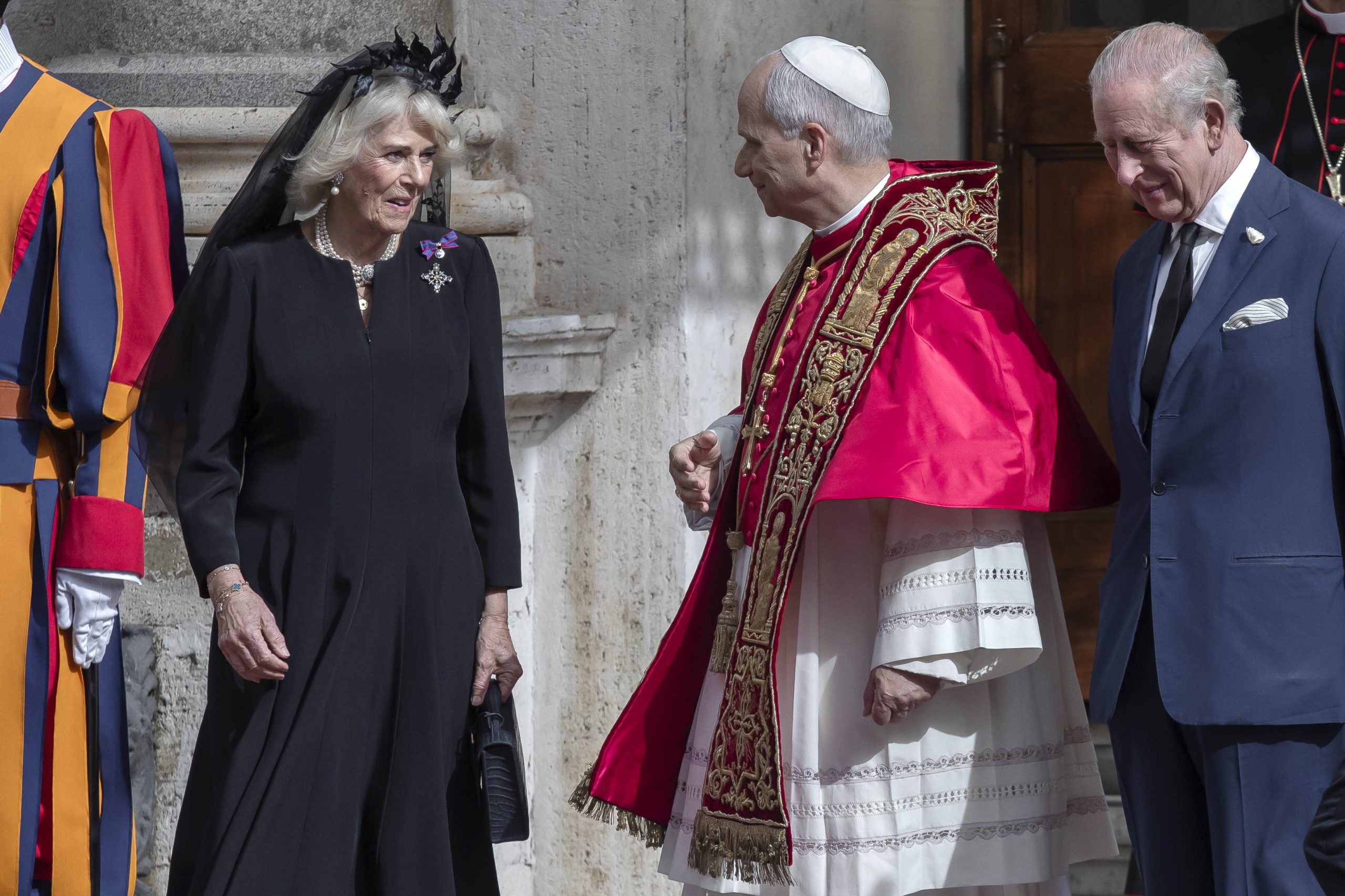 Kralj Charles i kraljica Camilla u povijesnom posjetu Vatikanu Hello Magazin Croatia Hrvatska