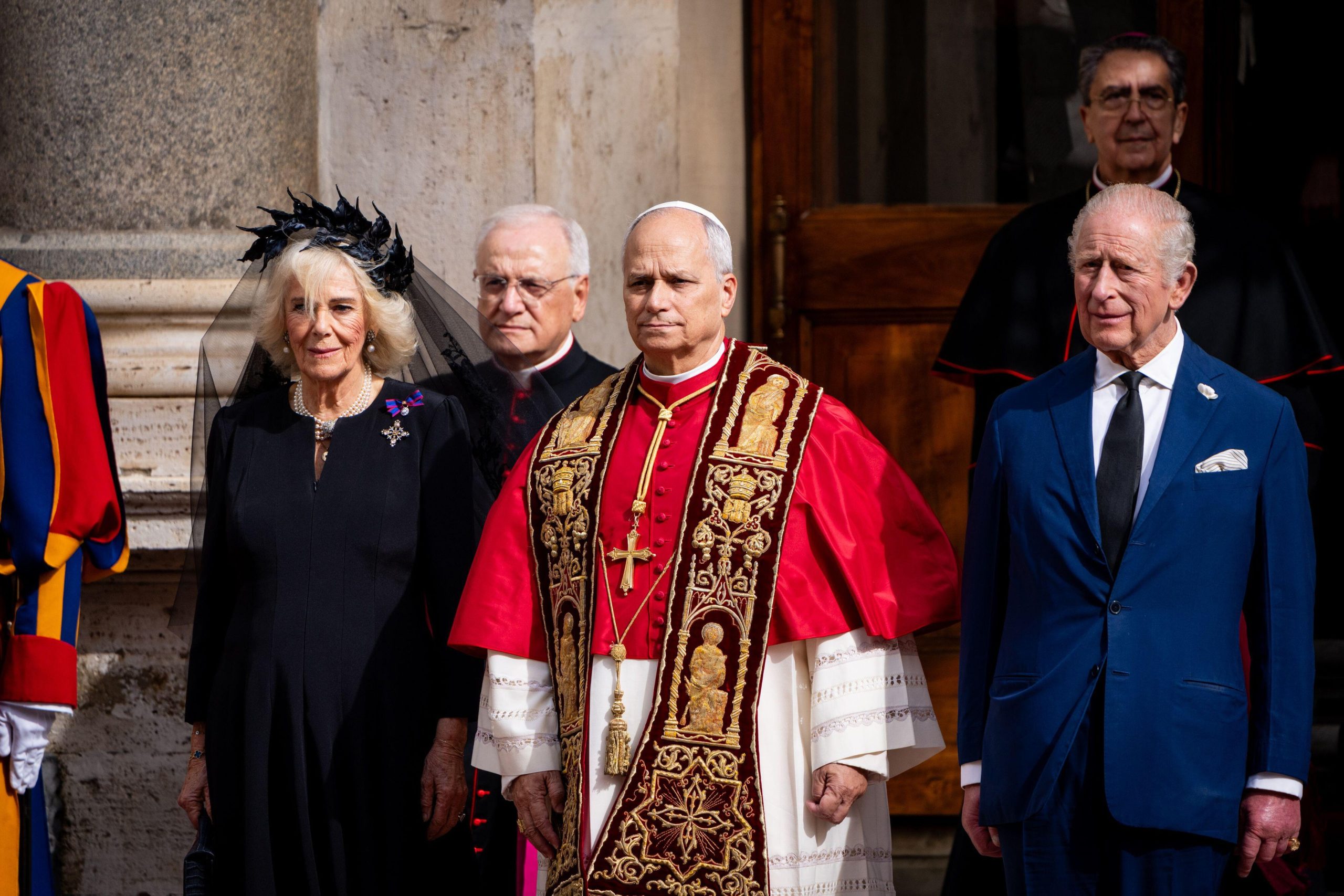 Kralj Charles i kraljica Camilla u povijesnom posjetu Vatikanu Hello Magazin Croatia Hrvatska