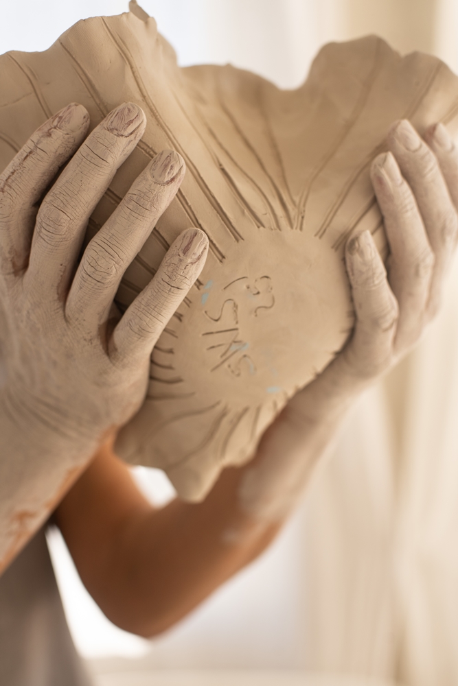 Kristina Bradač Radić pokrenula keramički brend She Who Shapes, inspiriran naslijeđem i ljubavlju 