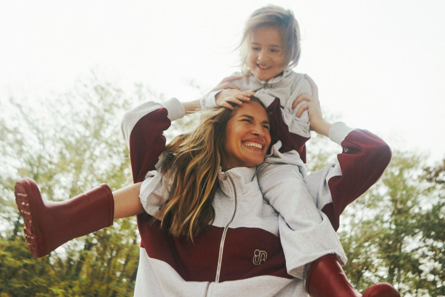 LUNILOU „GOOD CITIZENS“ — trenirke koje nose priču brenda od prvog šava