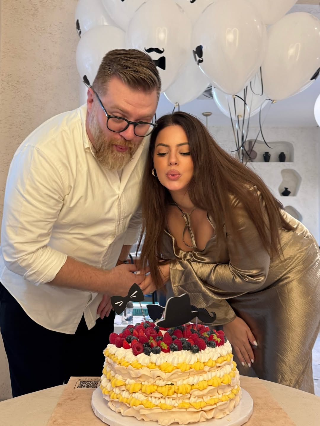 Lucija Lugomer dirljivom porukom čestitala rođendan suprugu Hello Magzin Croatia Hrvatska