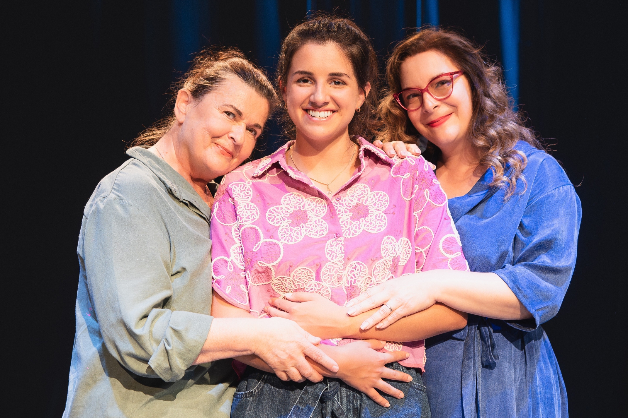 NOVA PREMIJERA TEATRA EXIT – MALO BLAGO PO TEKSTU ELAINE MURPHY, U REŽIJI I ADAPTACIJI LEE ANASTAZIJE FLEGER TE U IZVEDBI MIRELE BREKALO, JELENE MIHOLJEVIĆ I ANJE JOGUNICE