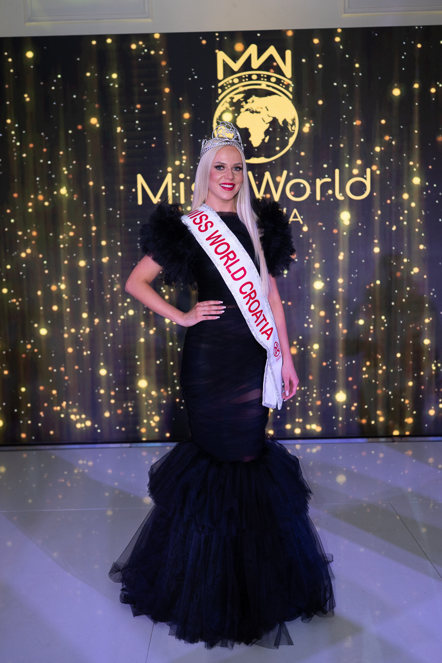 Miss Hrvatske je Ema Helena Vičar 