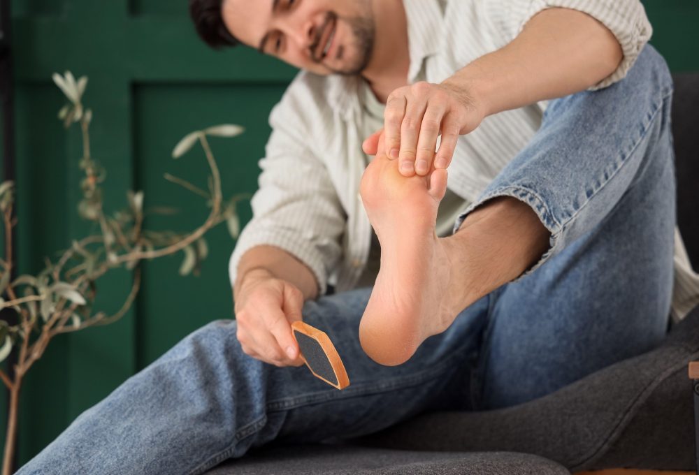 Muška manikura i pedikura Zašto je urednost ruku i stopala higijenski standard, a ne razmaženost